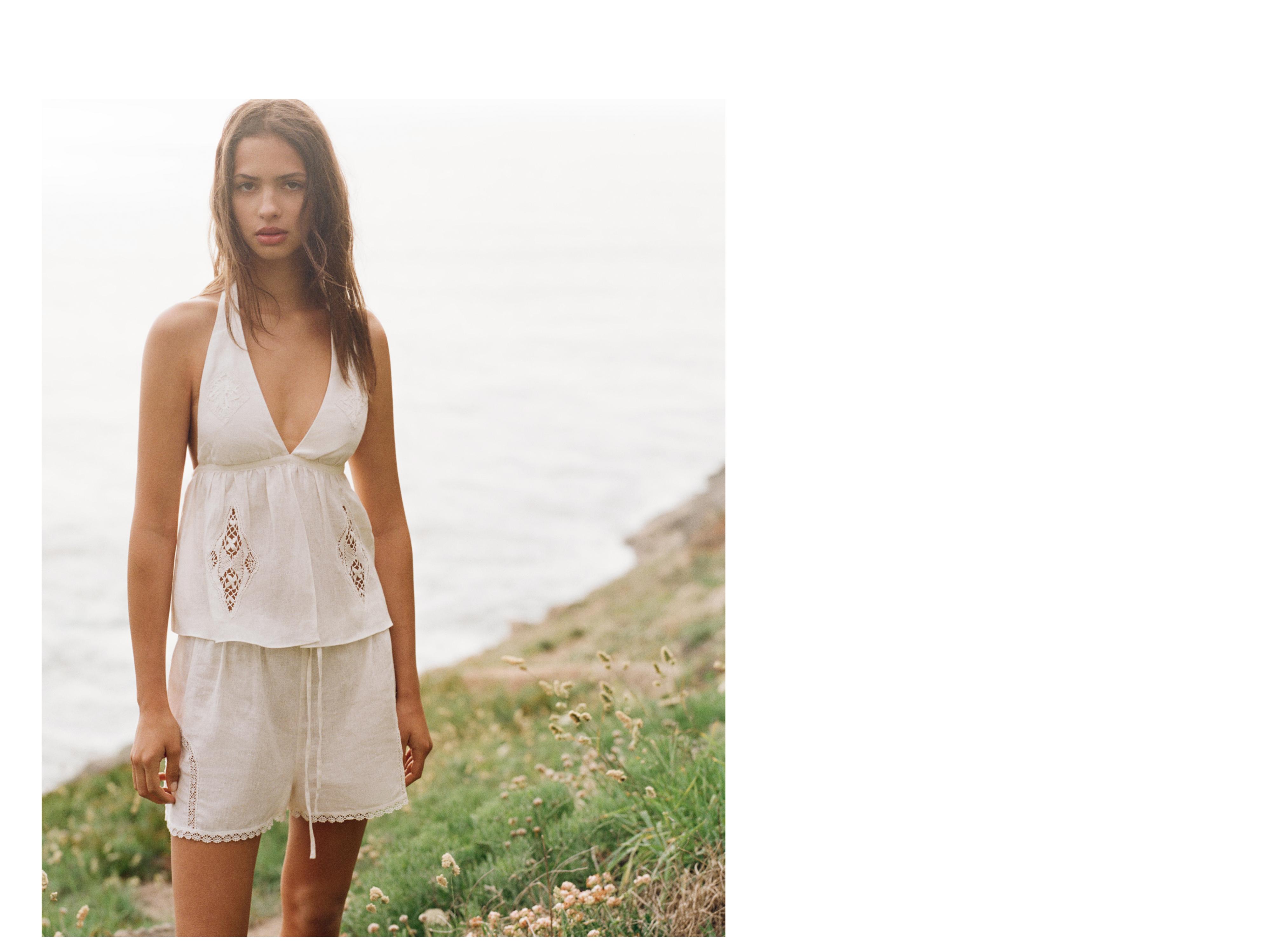 Encaixe de Camariñas x Pull&Bear 100% linen halter top — Off white