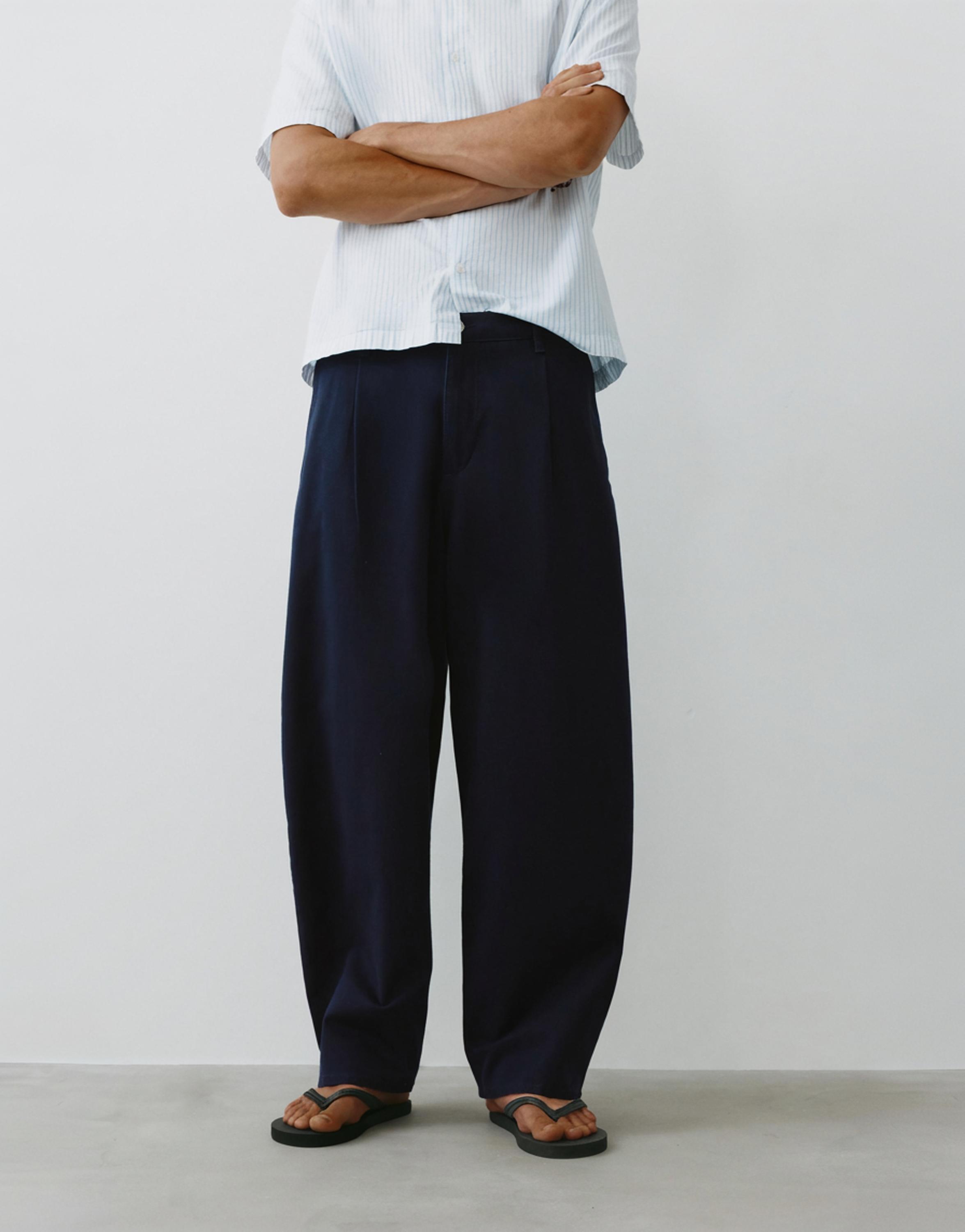 Baggy darted chinos — Navy