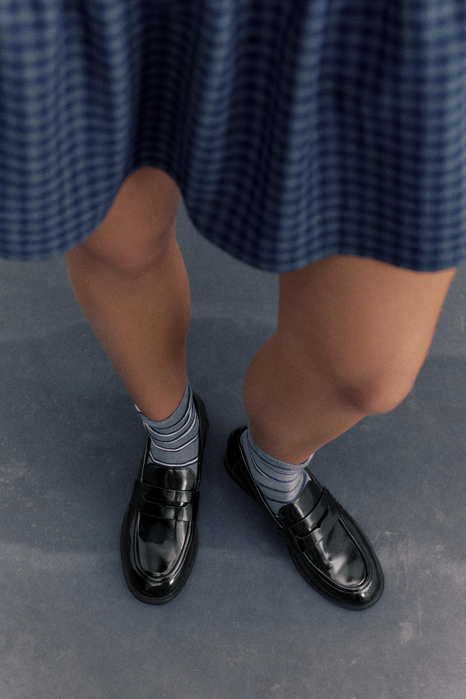 Faux patent loafers — Black