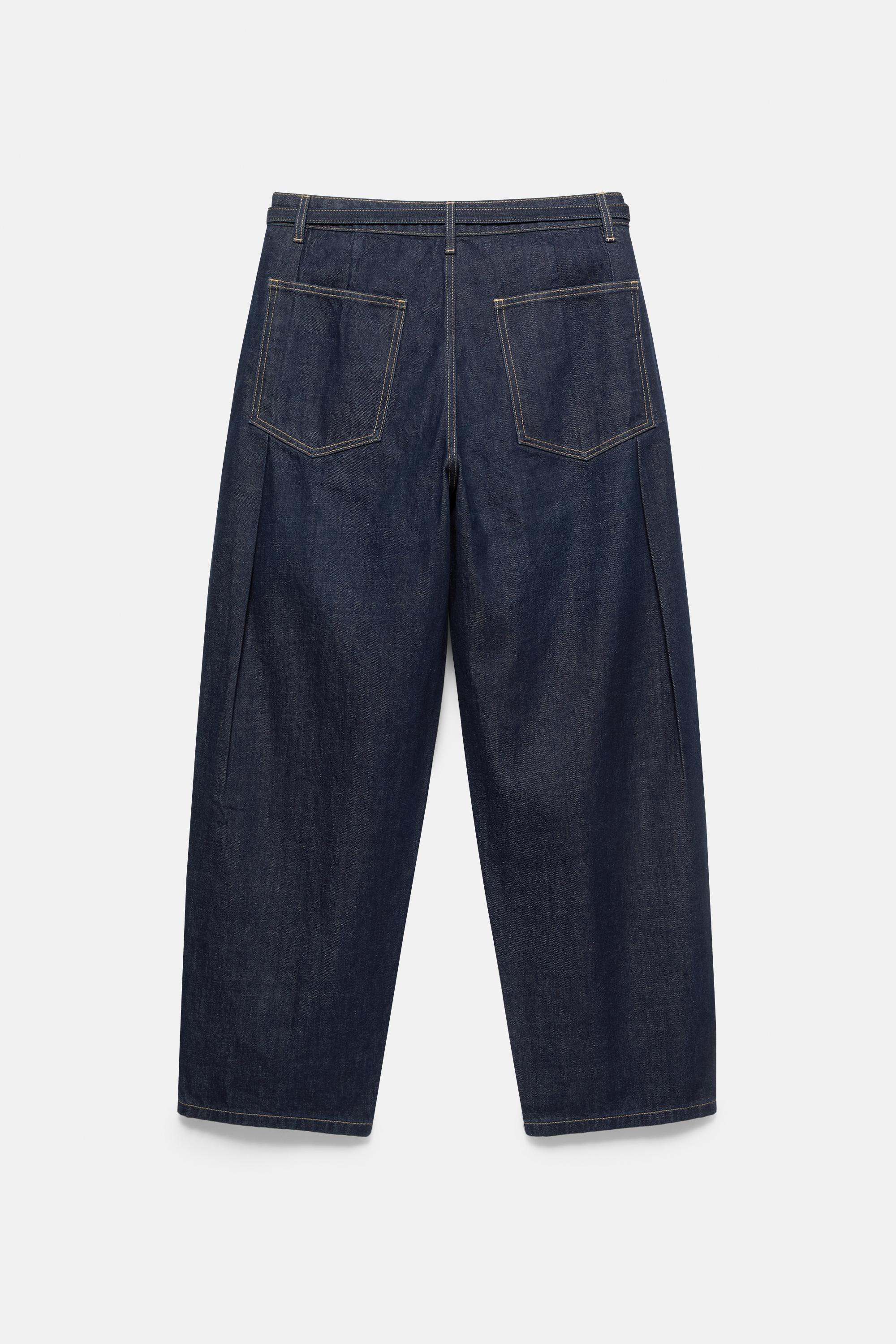 Relaxed fit jeans with darts and belt — Navy