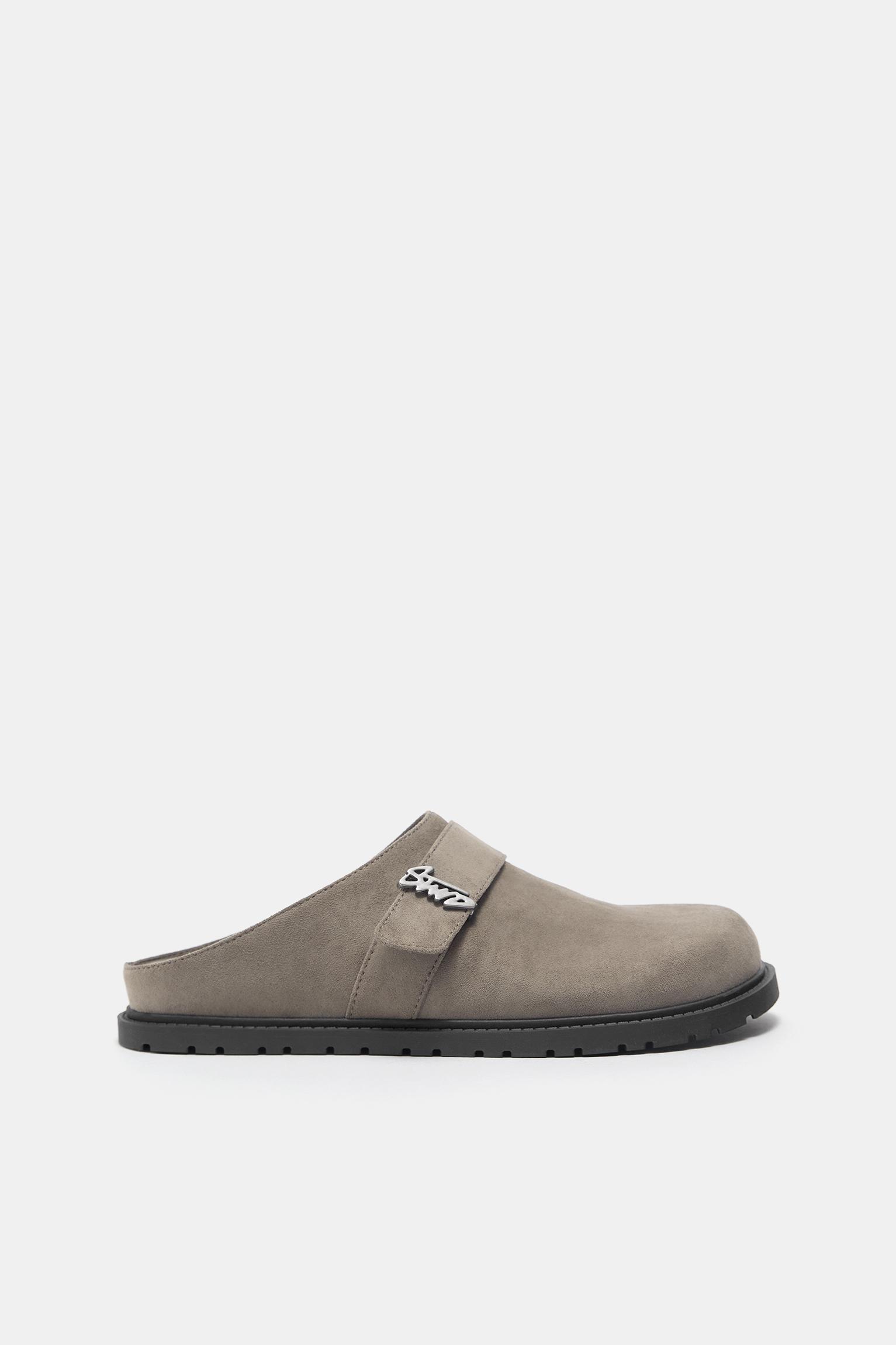 Clogs with STWD buckle — Grey