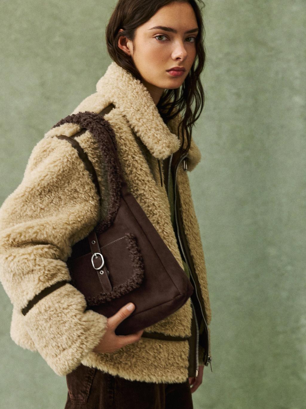 Faux shearling shoulder bag PULL&BEAR1
