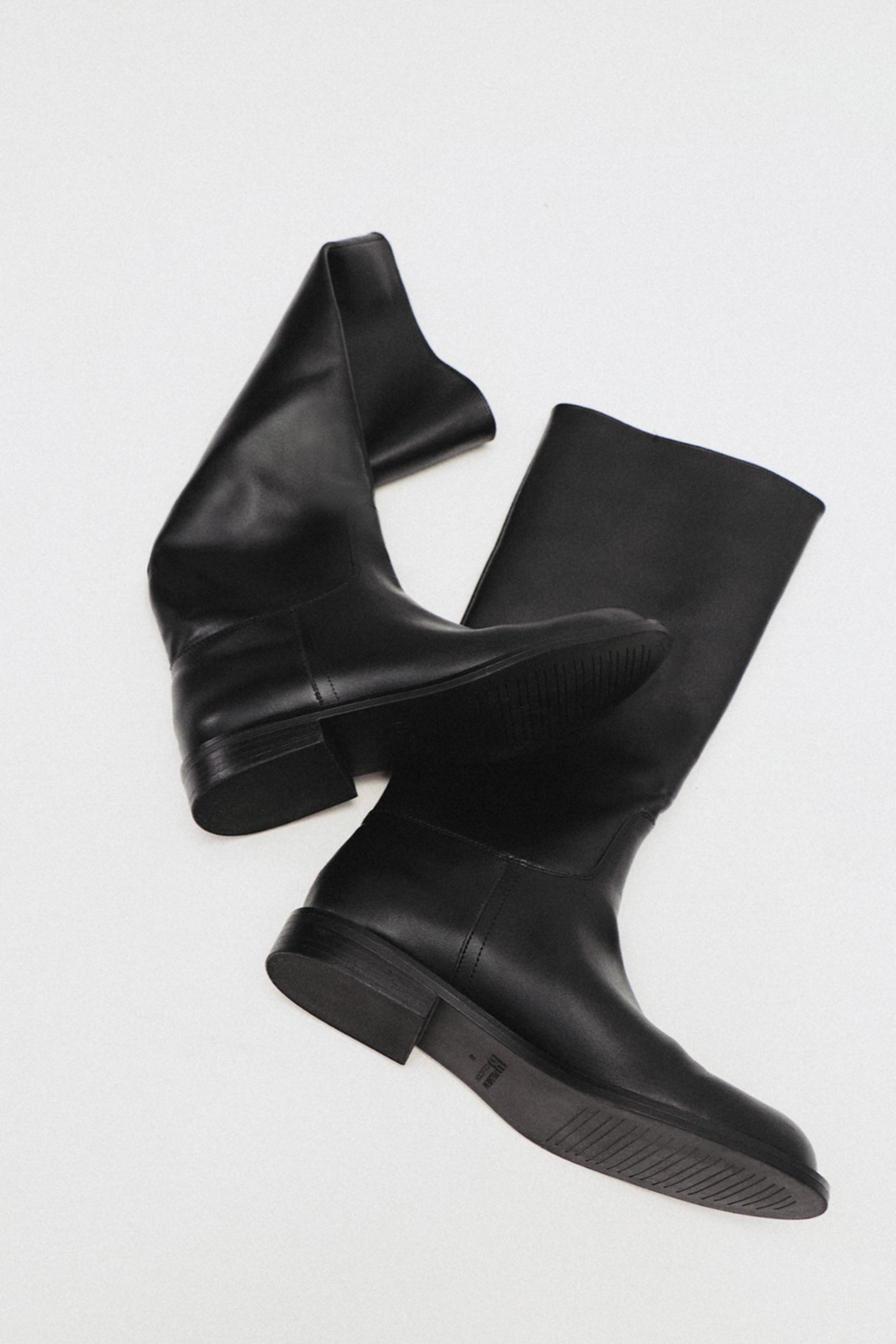 High flat boots — Black