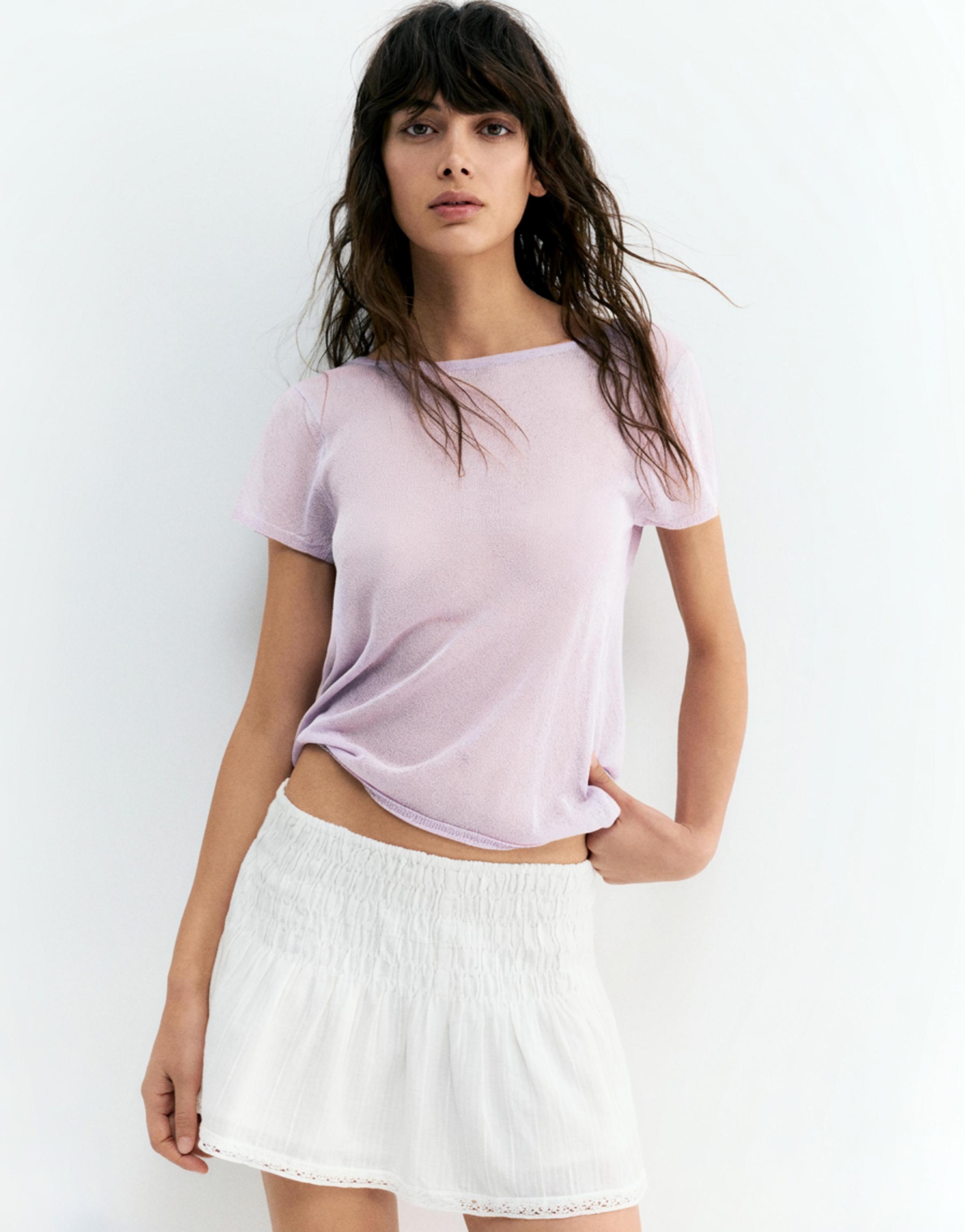 Short sleeve open-back knit top — Lilac