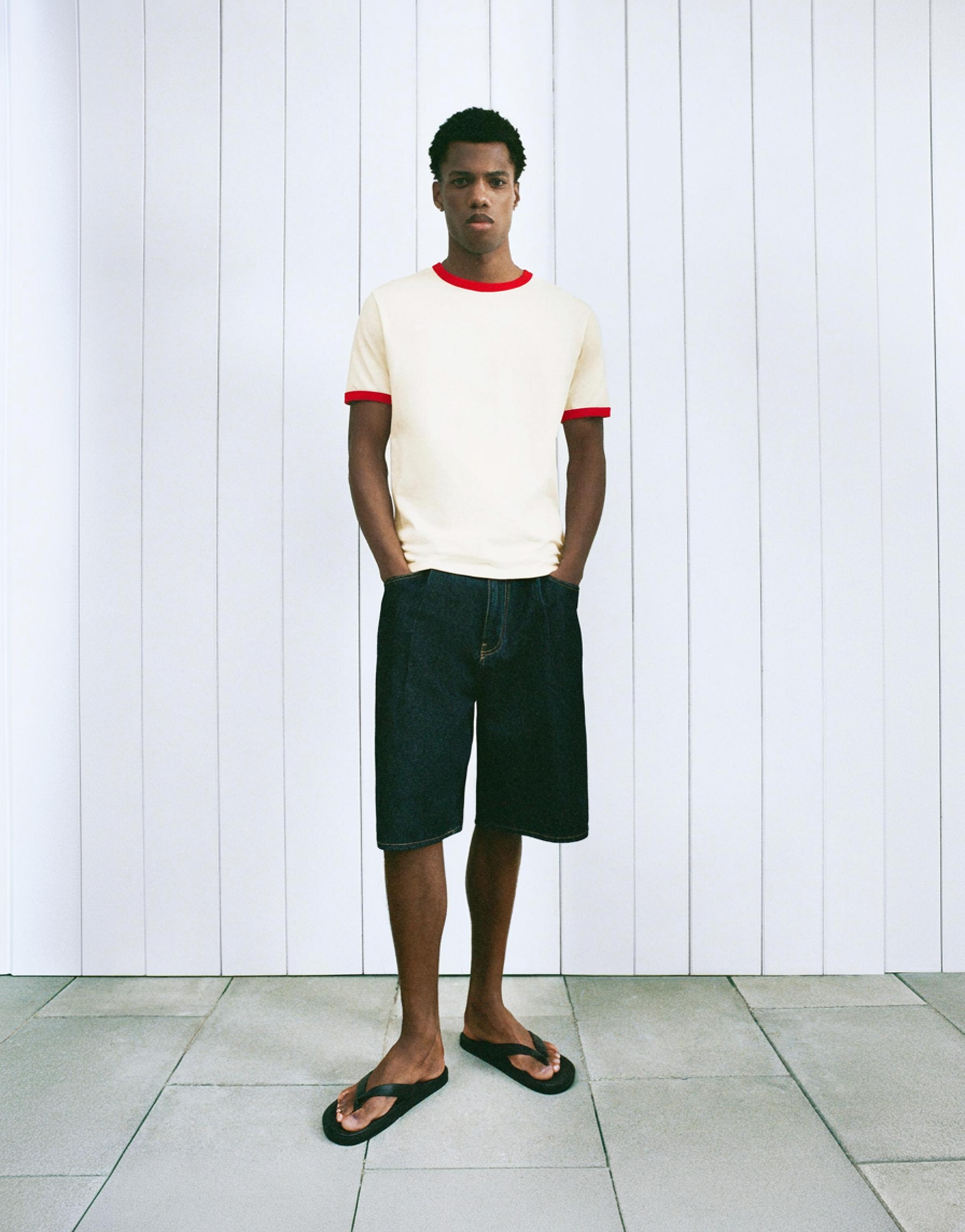 Contrast trim T-shirt — Red