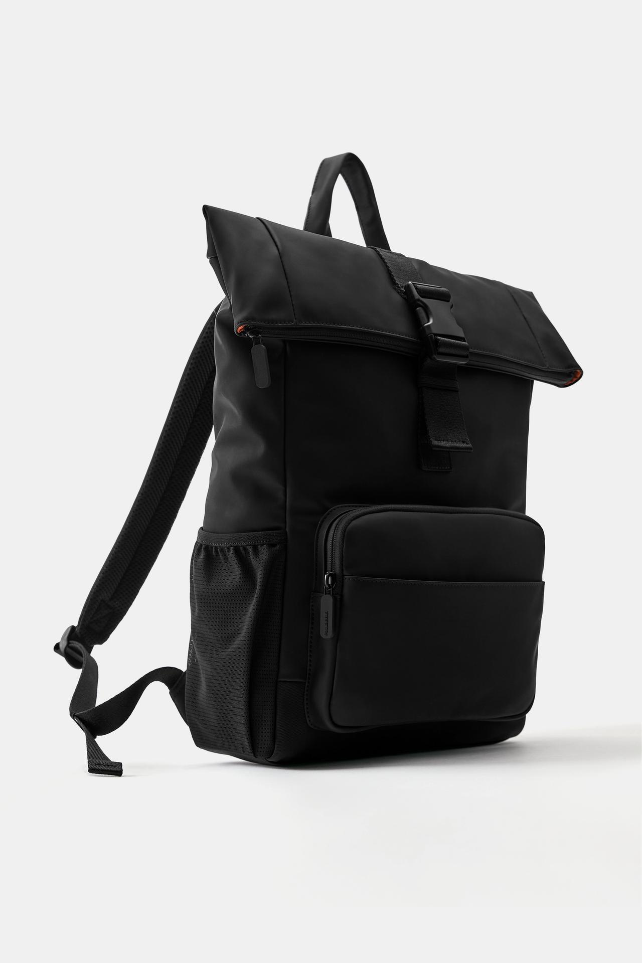 Rubberised flap backpack — Black
