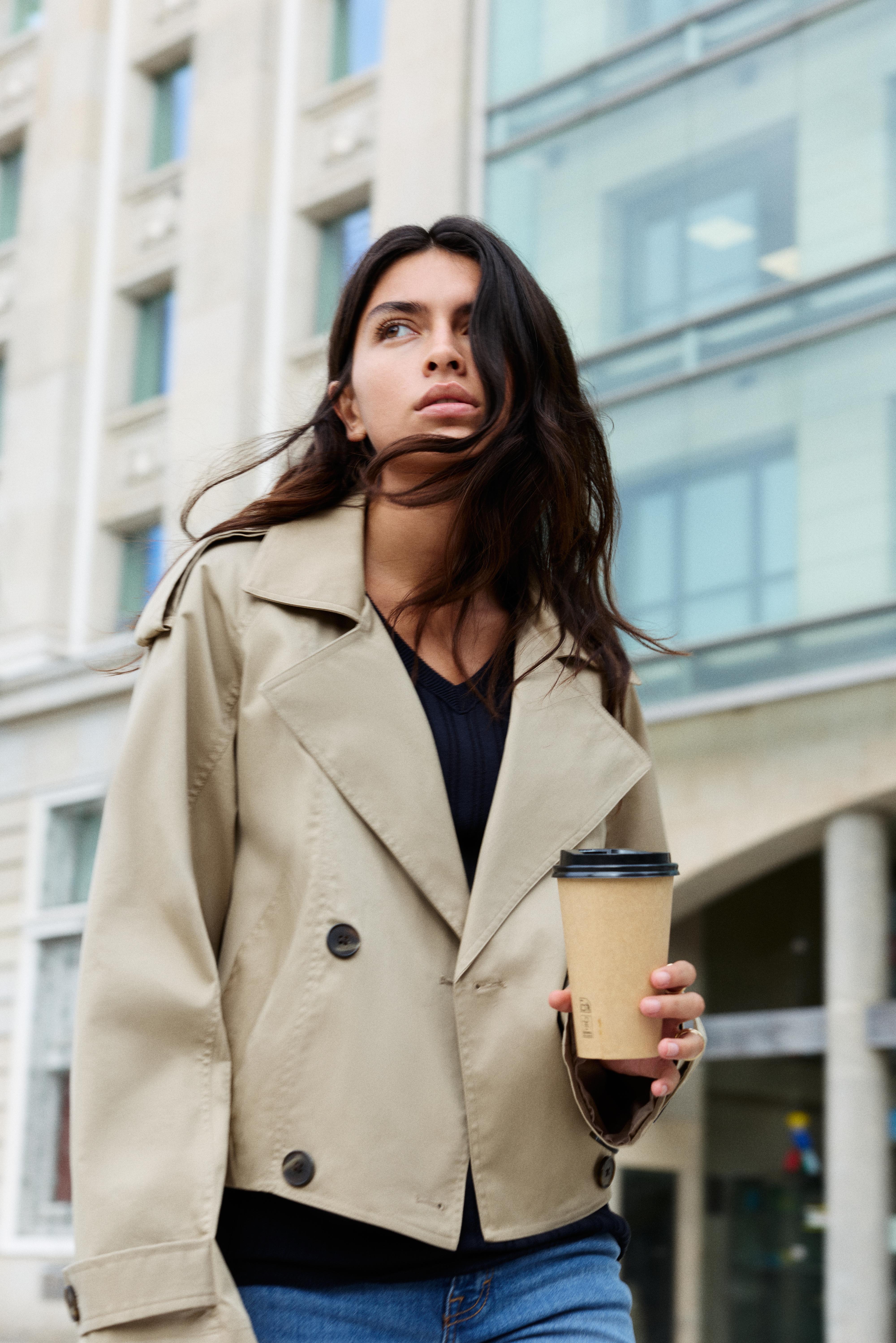 Balloon-fit short trench coat — Sand