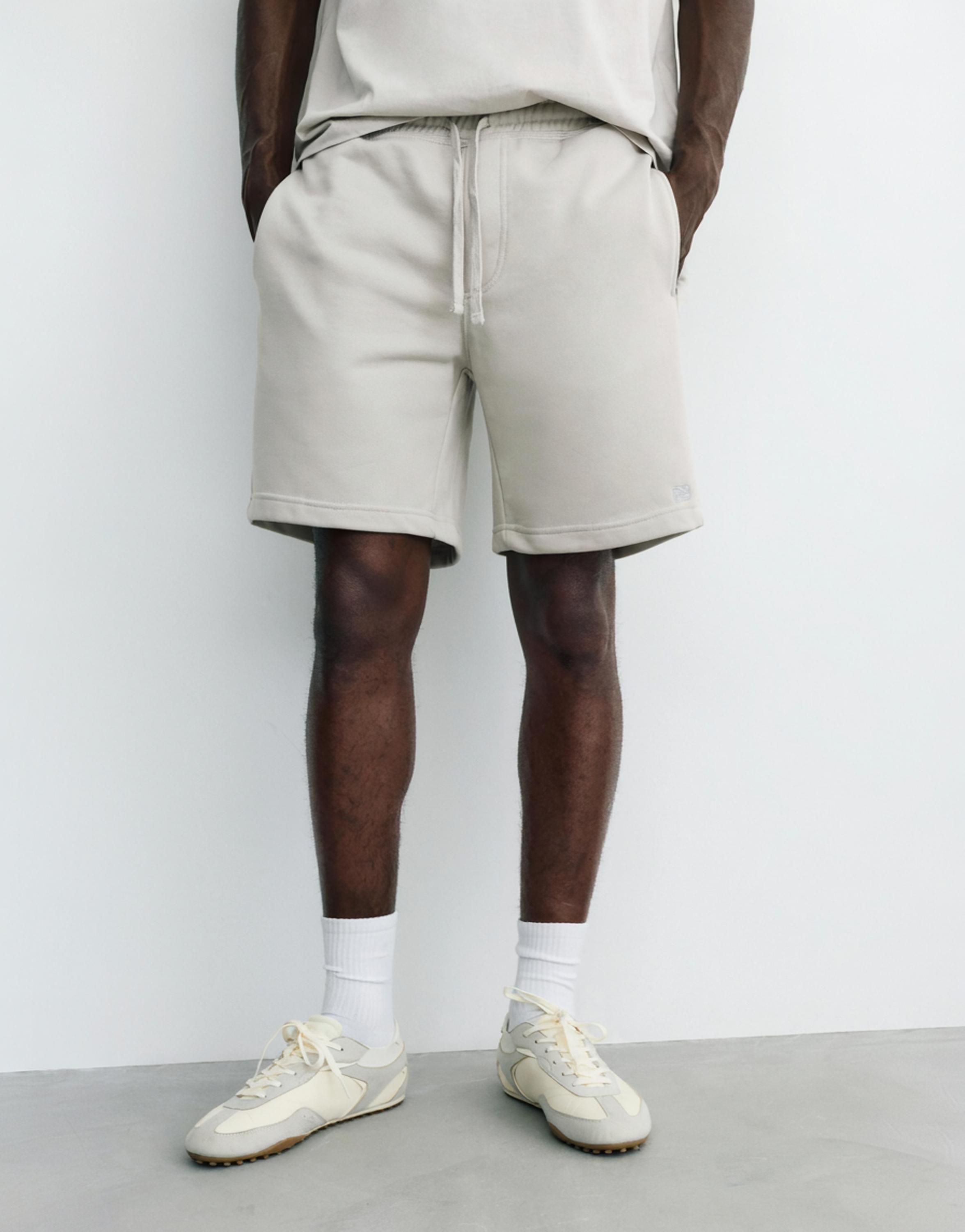 Pack of Bermuda jogger shorts and T-shirt — Ash