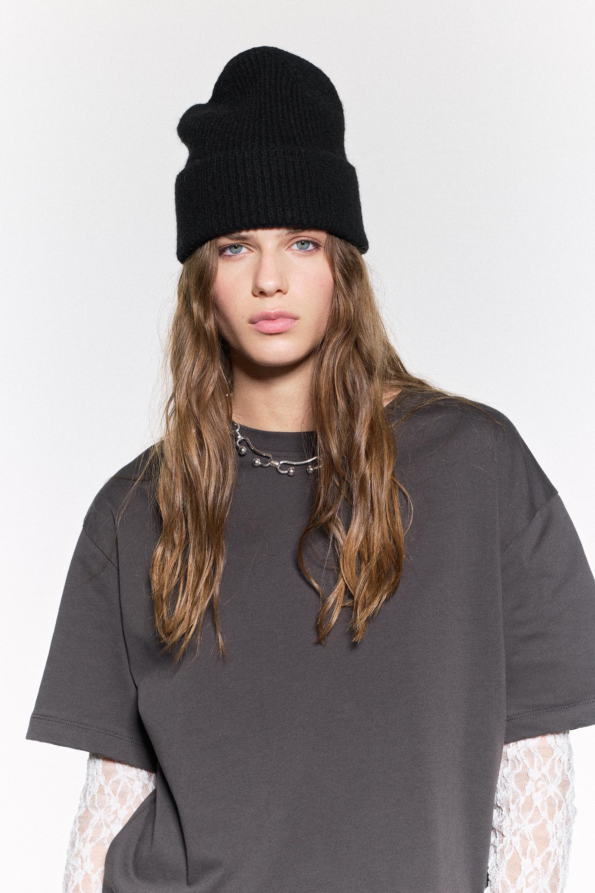 Knit beanie - PULL&BEAR Knit beanie - PULL&BEAR