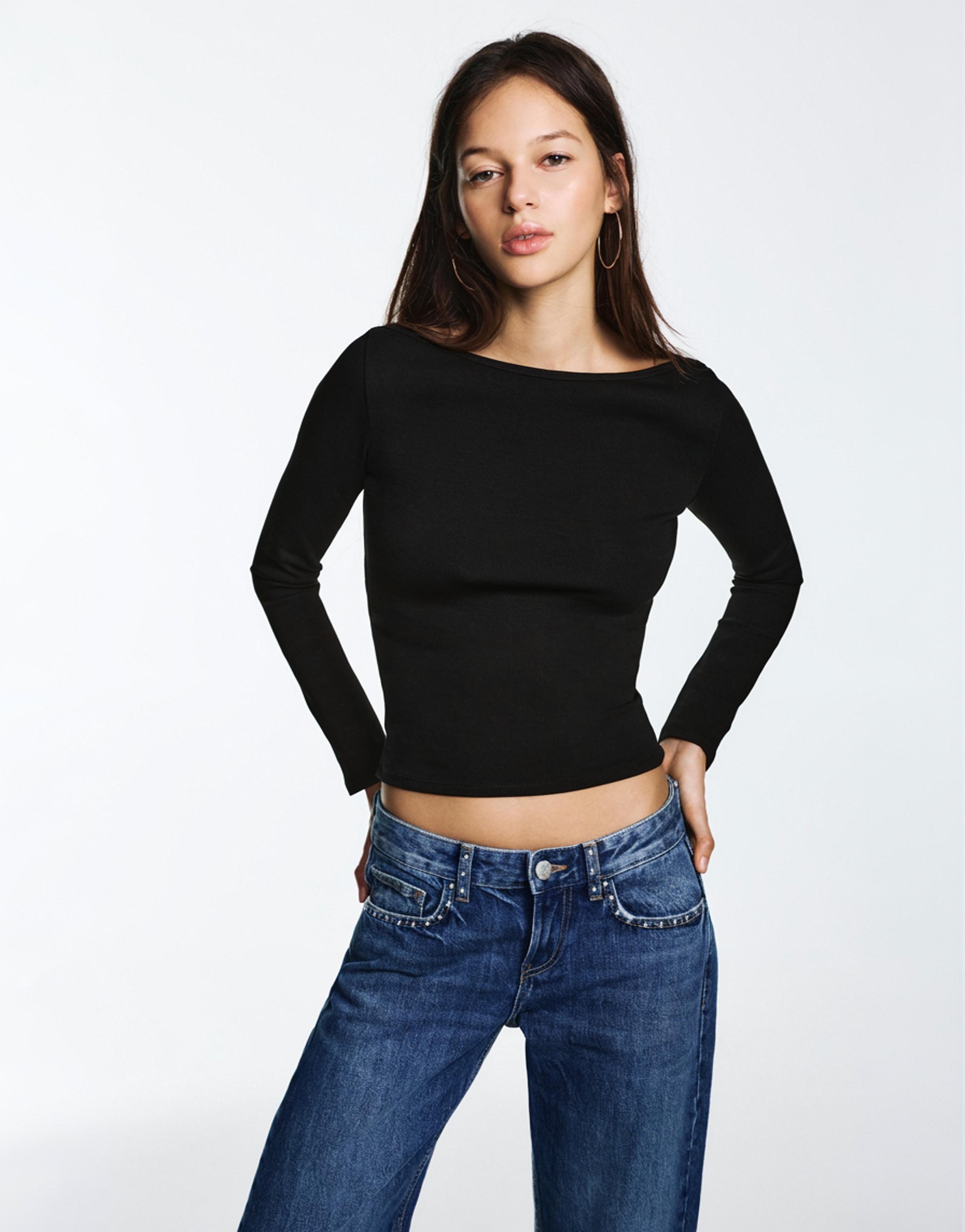 Uzun kollu geniş yaka t-shirt - Görsel 34