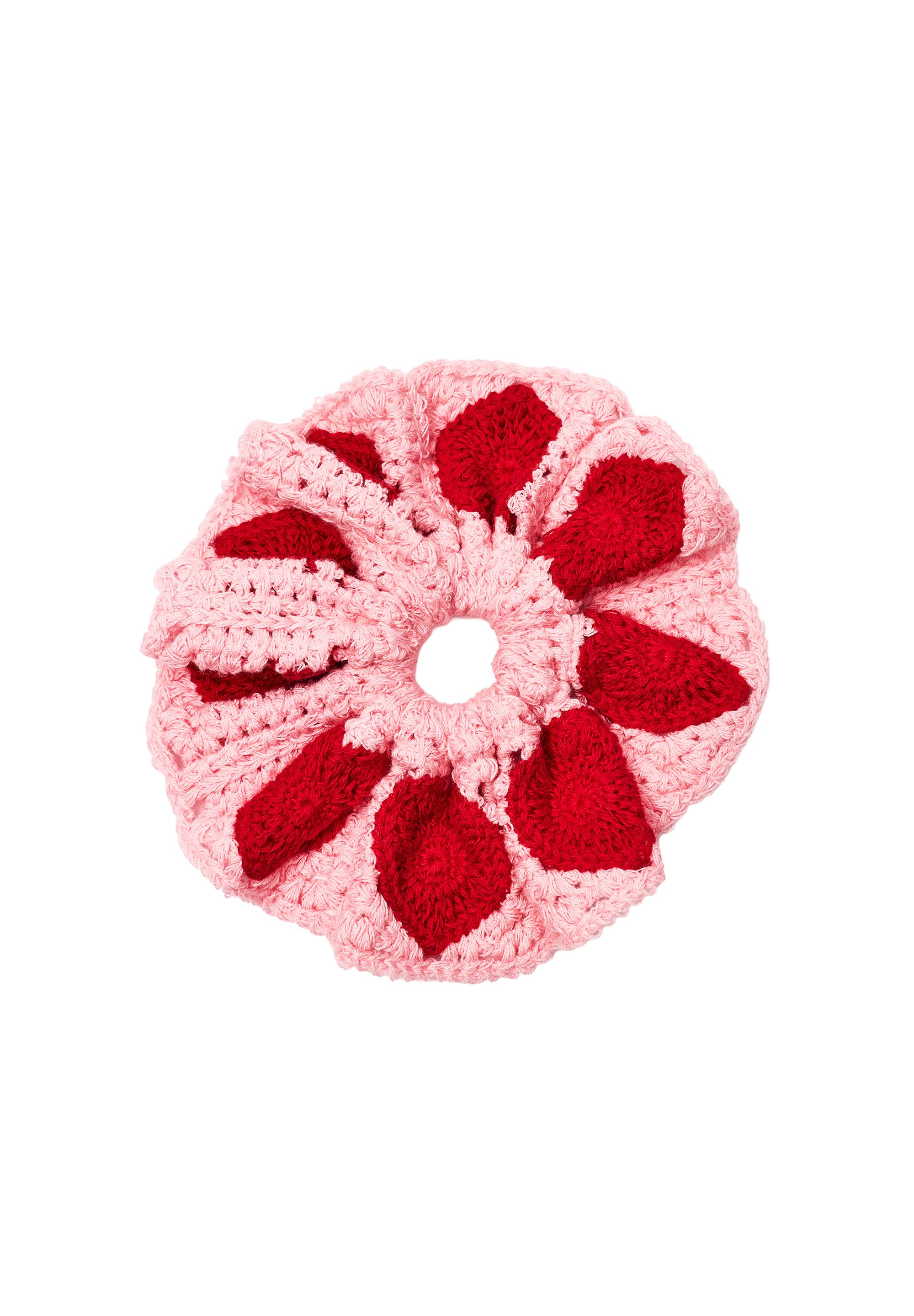 Crochet heart scrunchie — Pink