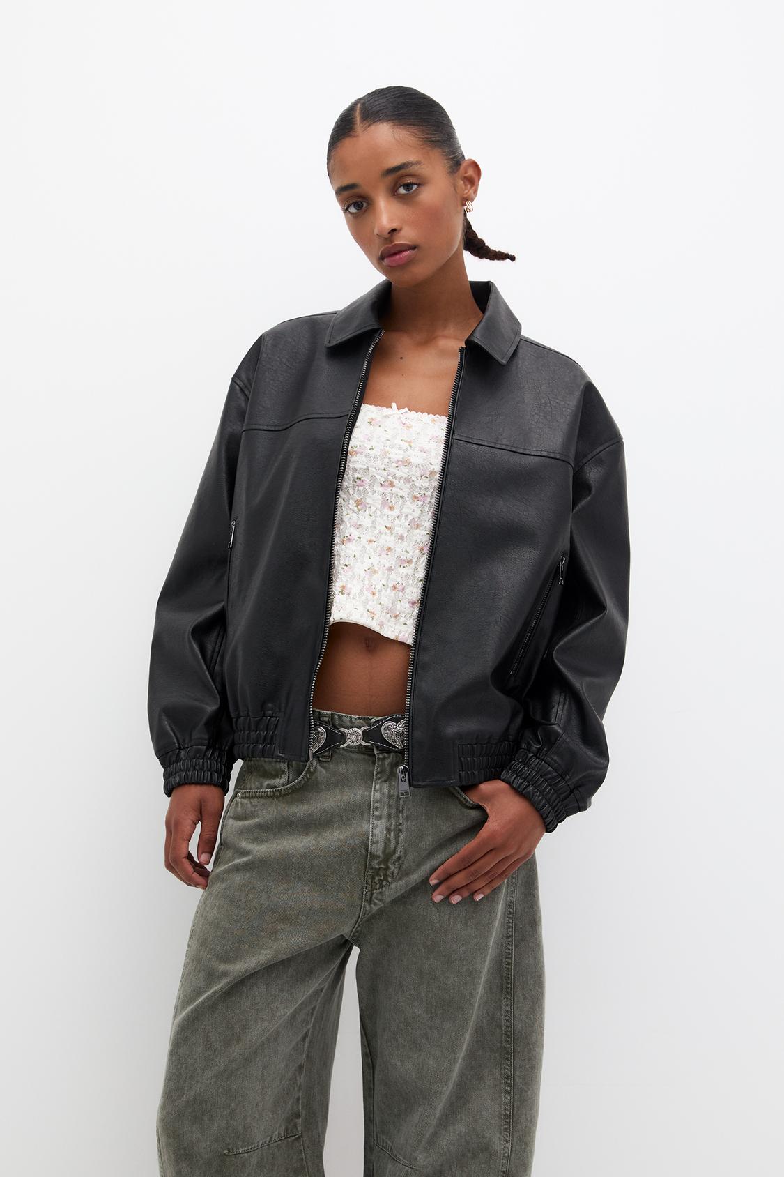 Cazadora Biker Piel Chamarra De Cuero Pull And Bear Efecto Piel
