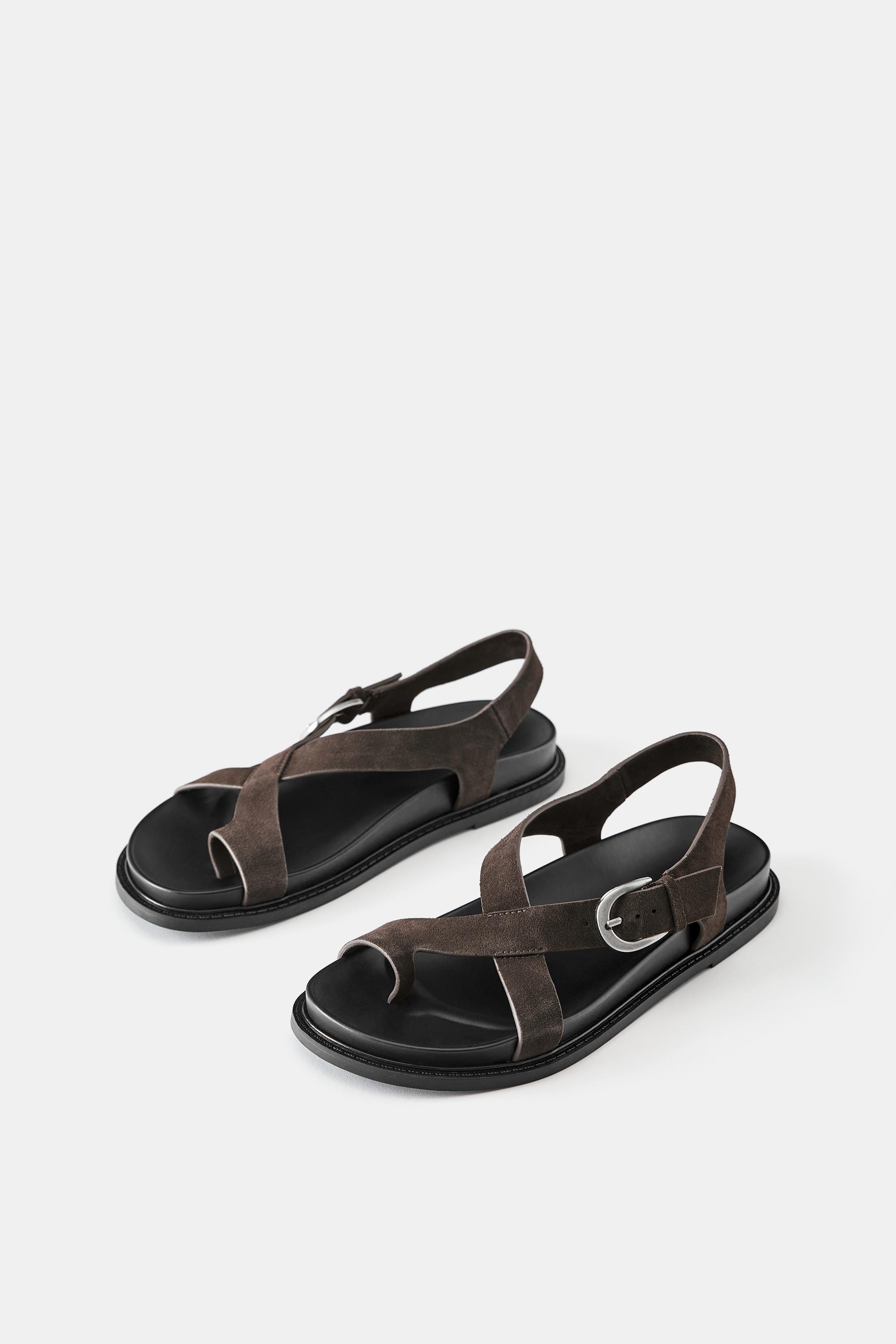 Flat leather sandals — Brown