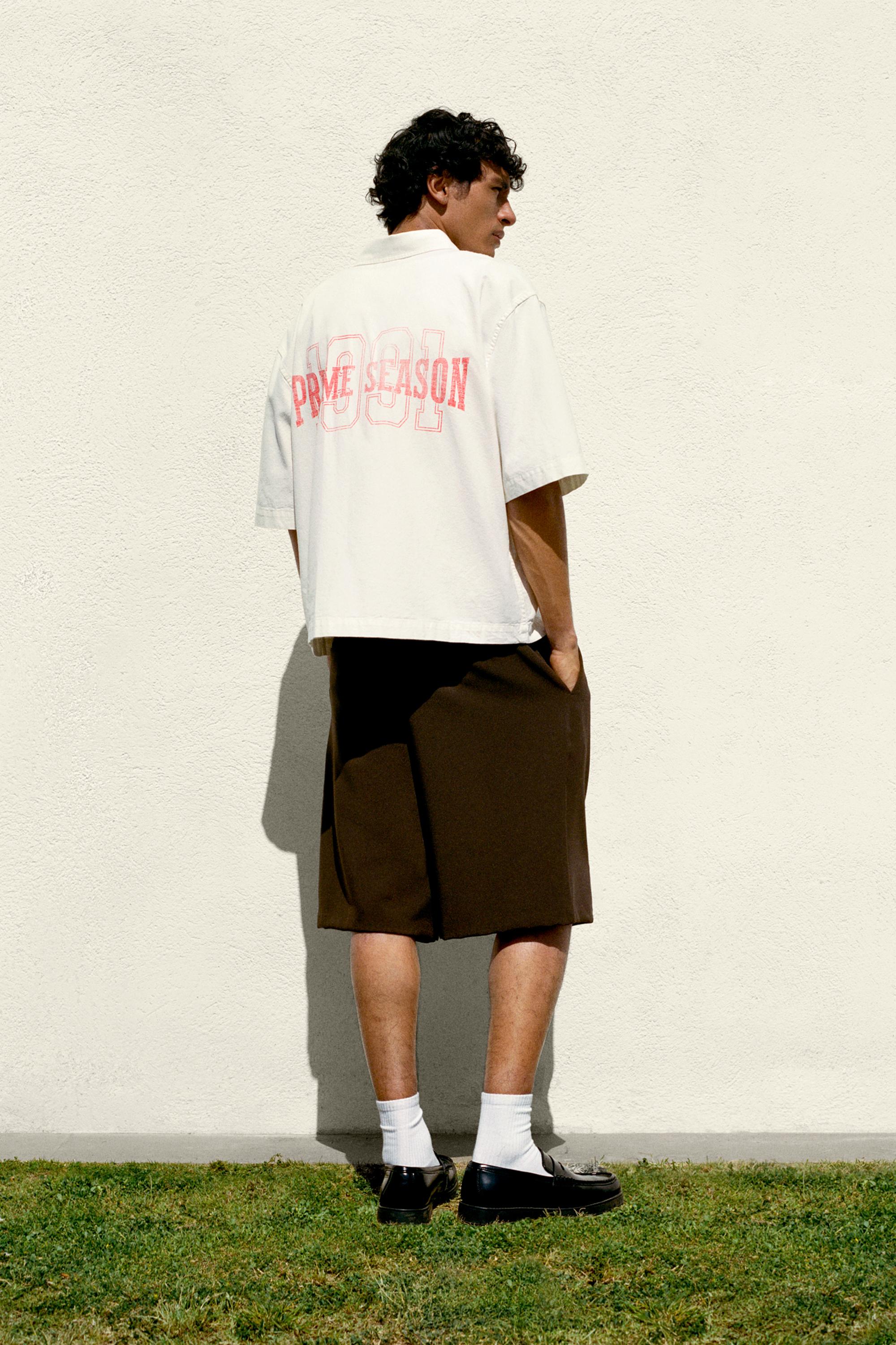 Smart Bermuda shorts with pleats — Chocolate