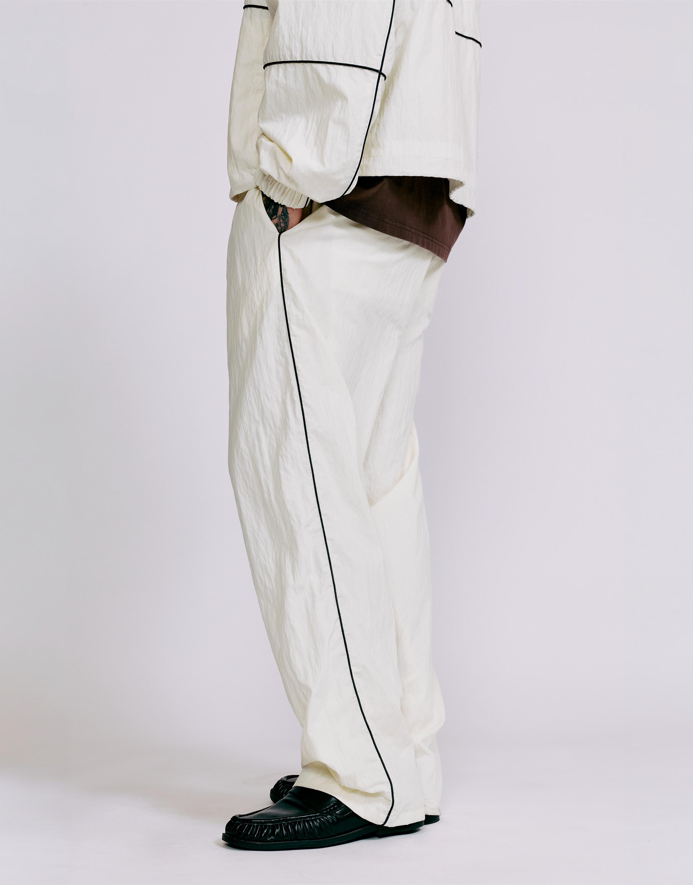 Lightweight contrast stitch joggers — Off white