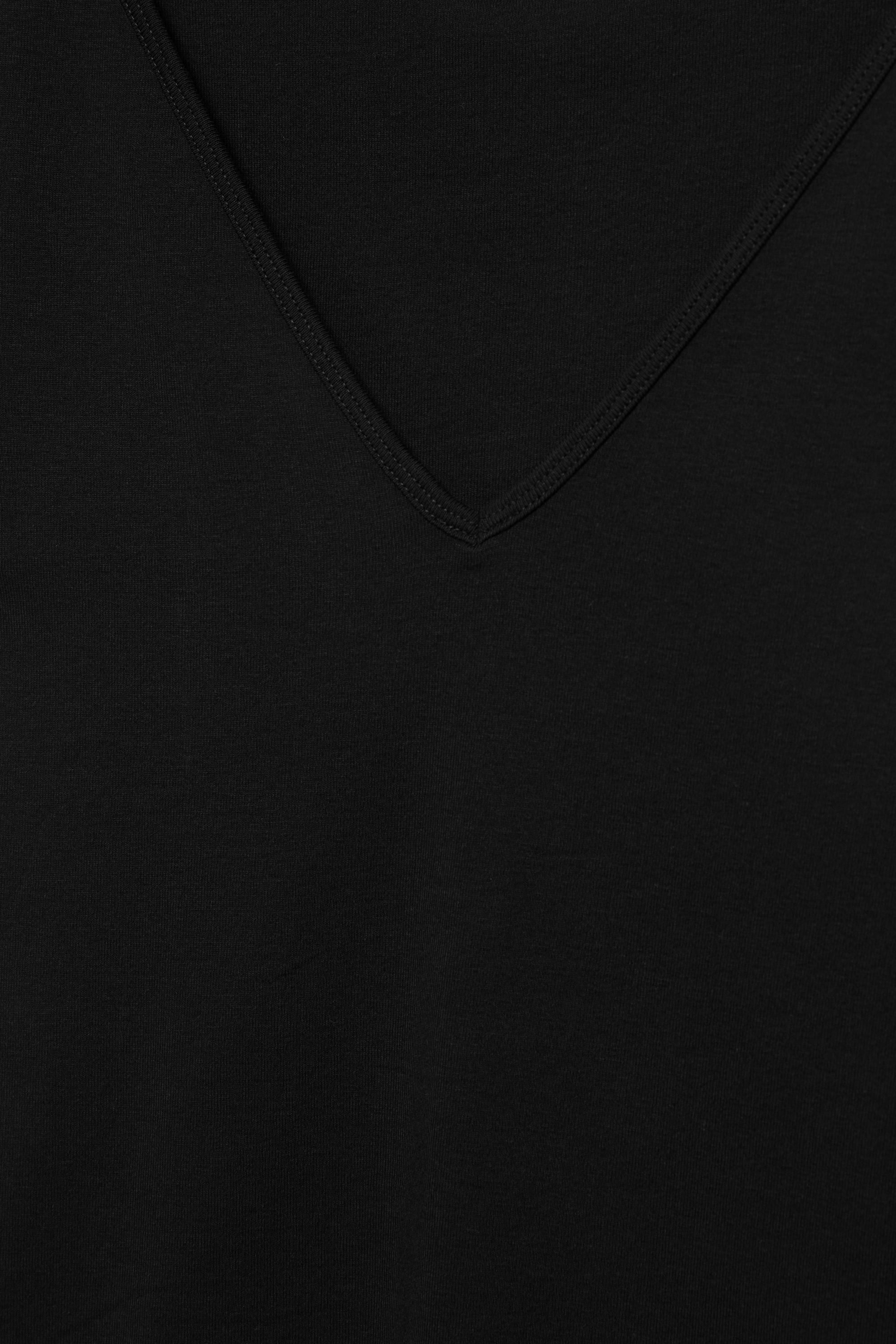 V-neck T-shirt — Black