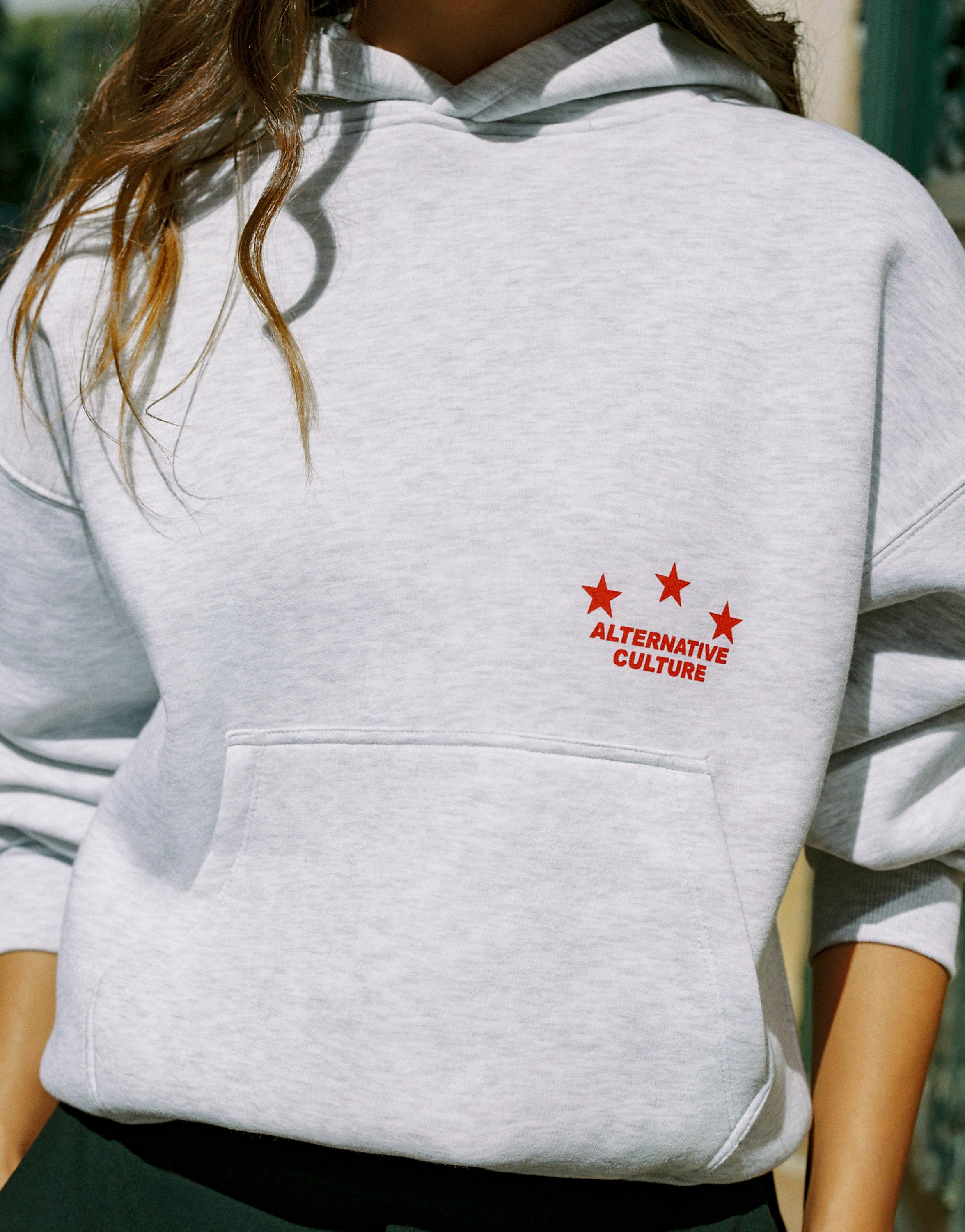 Pull&Bear Yıldız grafik baskılı kapüşonlu sweatshirt görsel 7