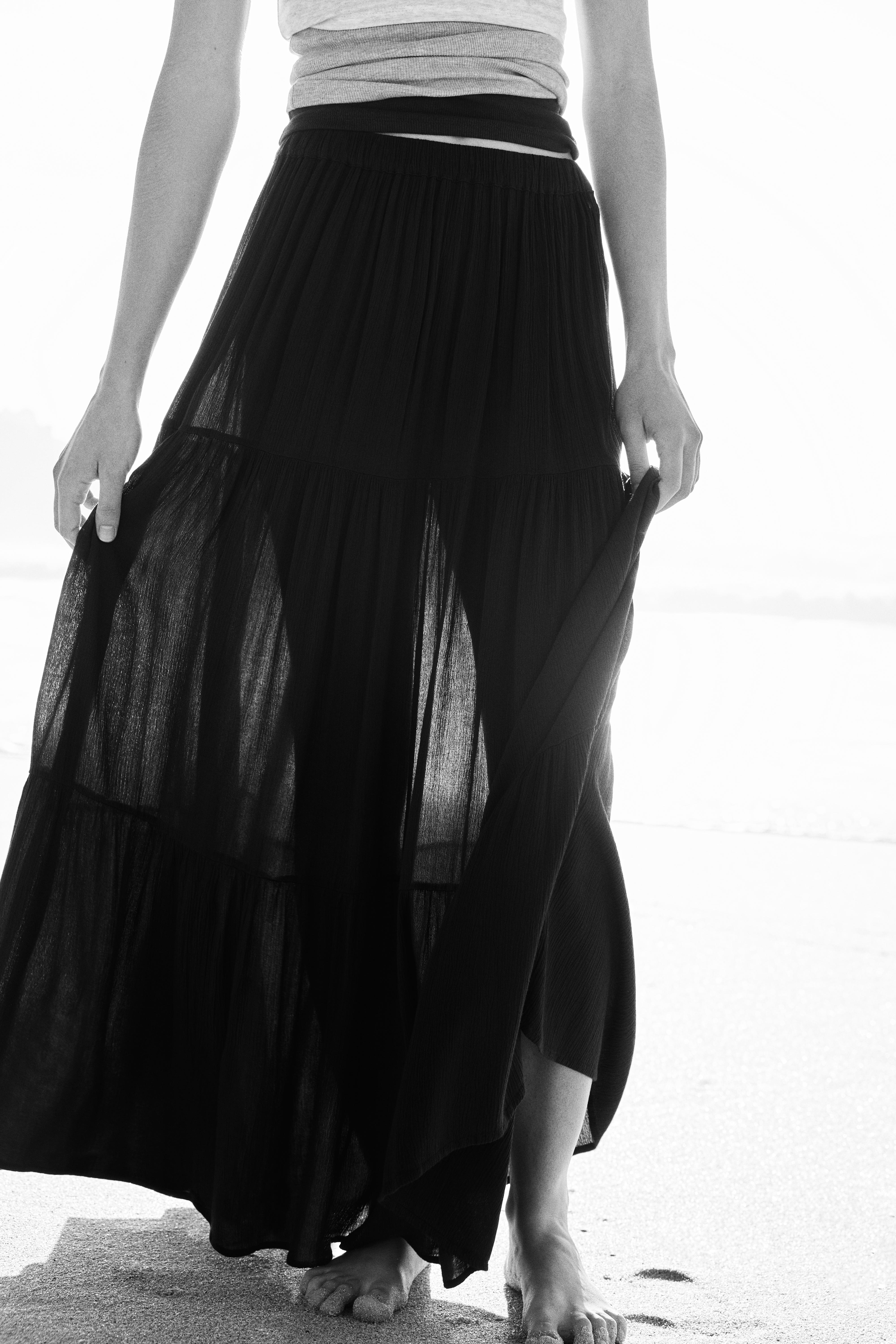 Flowy paneled midi skirt — Navy