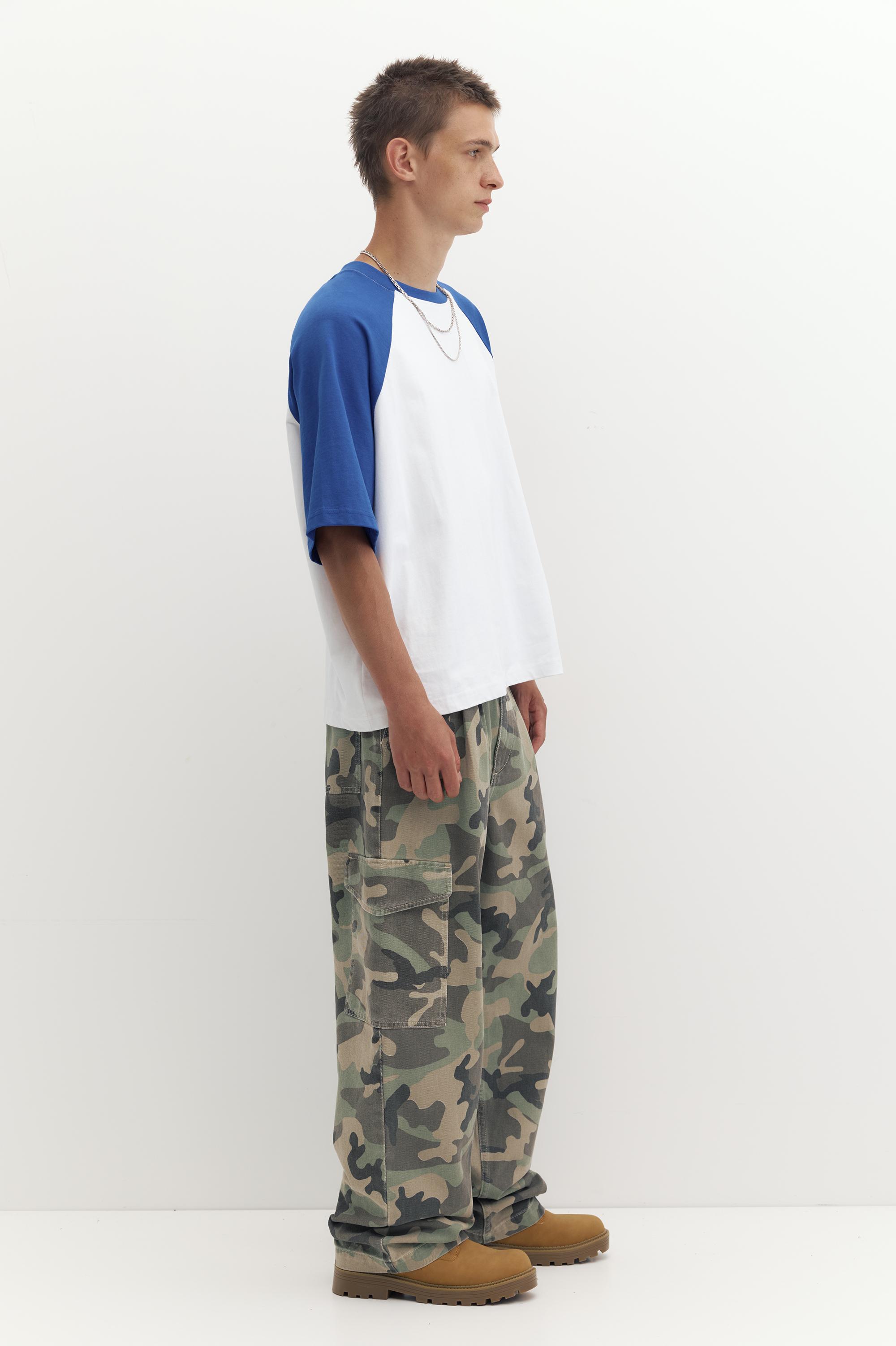 Printed cargo trousers — Khaki