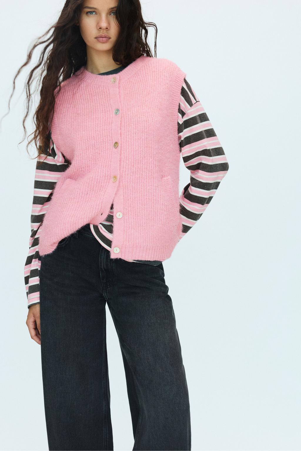 Chaleco punto soft botones PULL&BEAR - Main Image