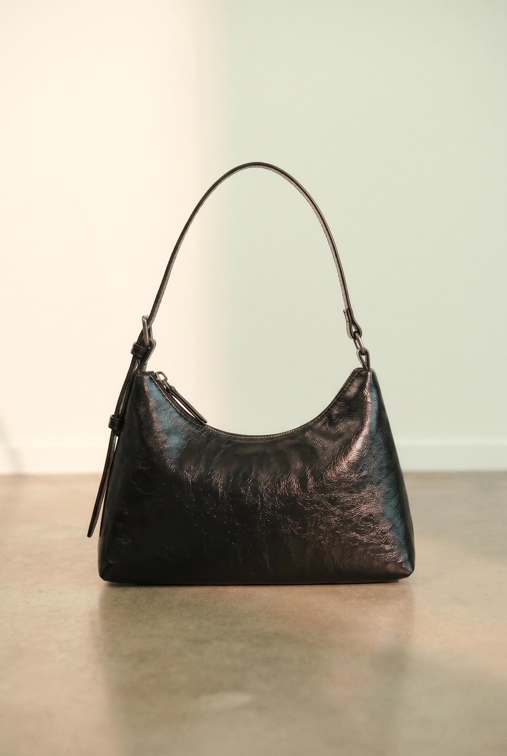 Casual shoulder bag — Black