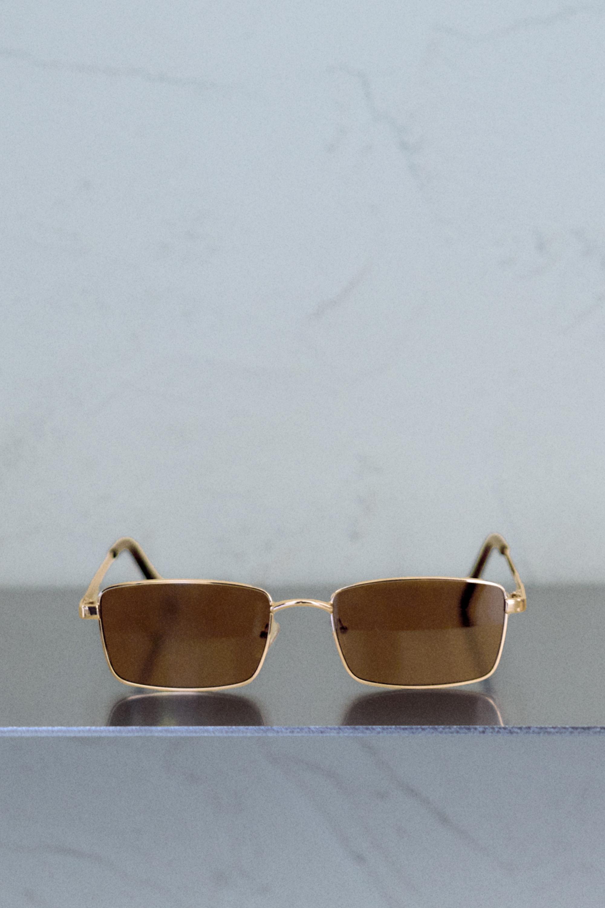 Metallic sunglasses — Others