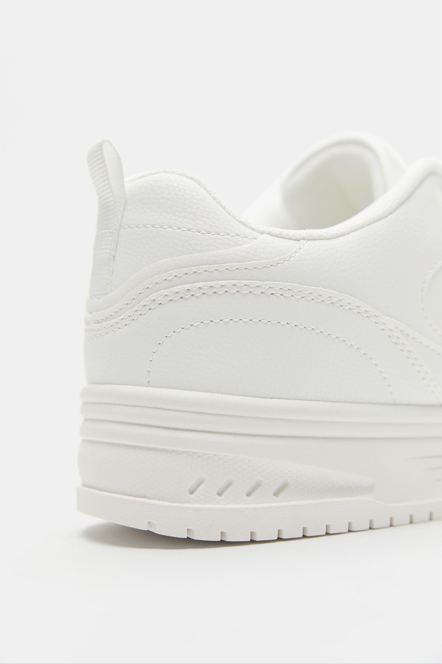 STWD trainers — White