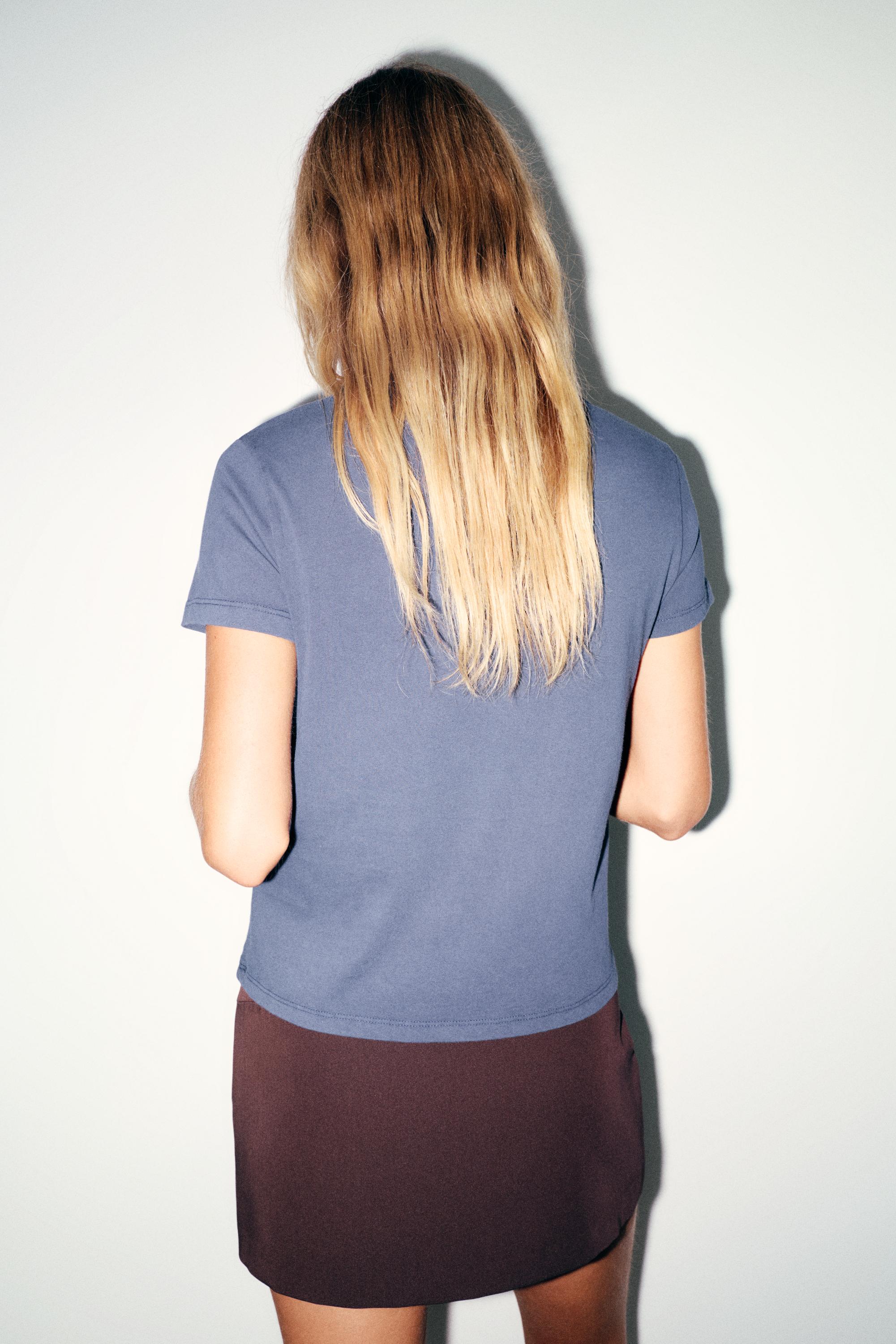 Pull&Bear Strass detaylı grafik tişört görsel 8