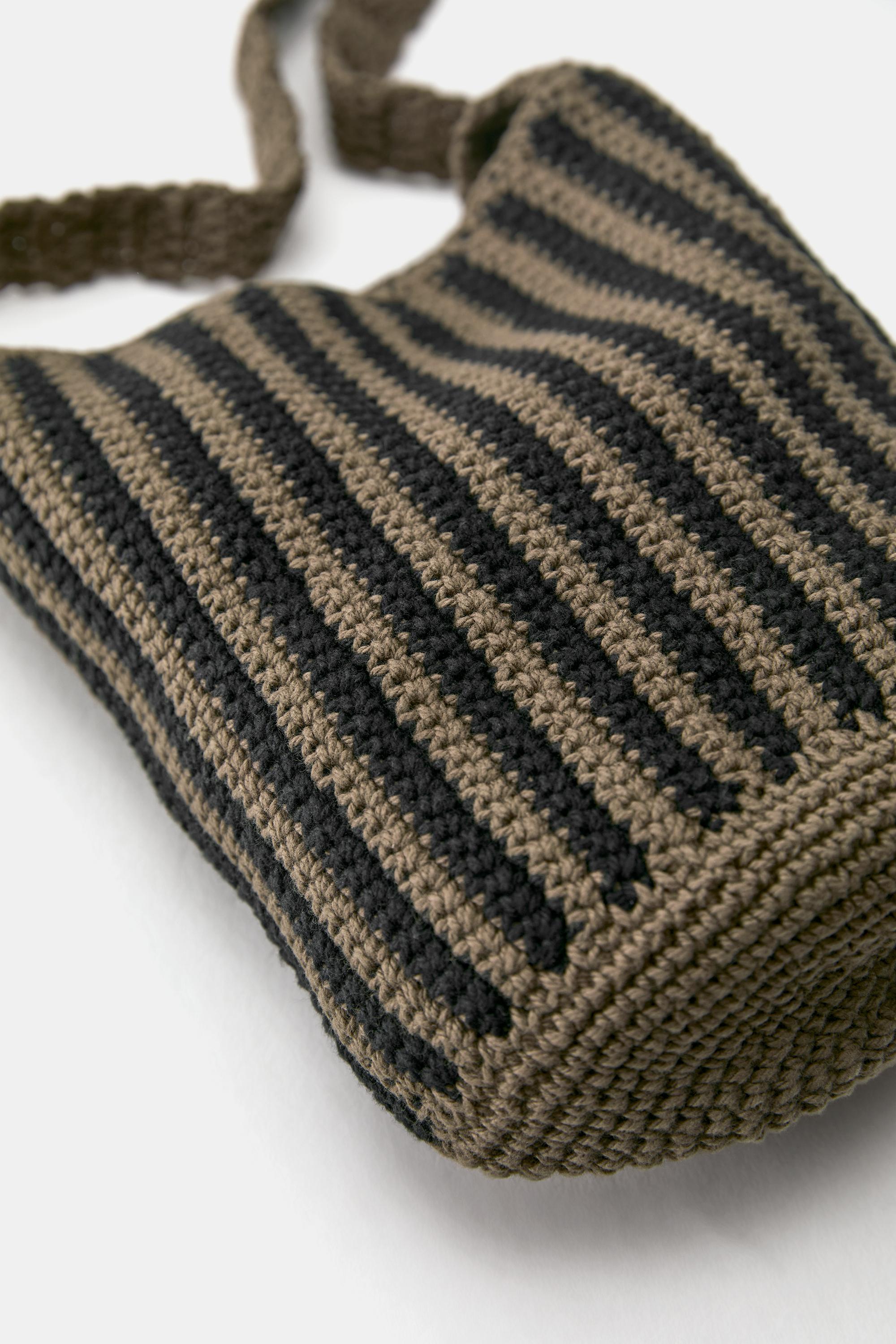 Crochet stripe crossbody bag — Green