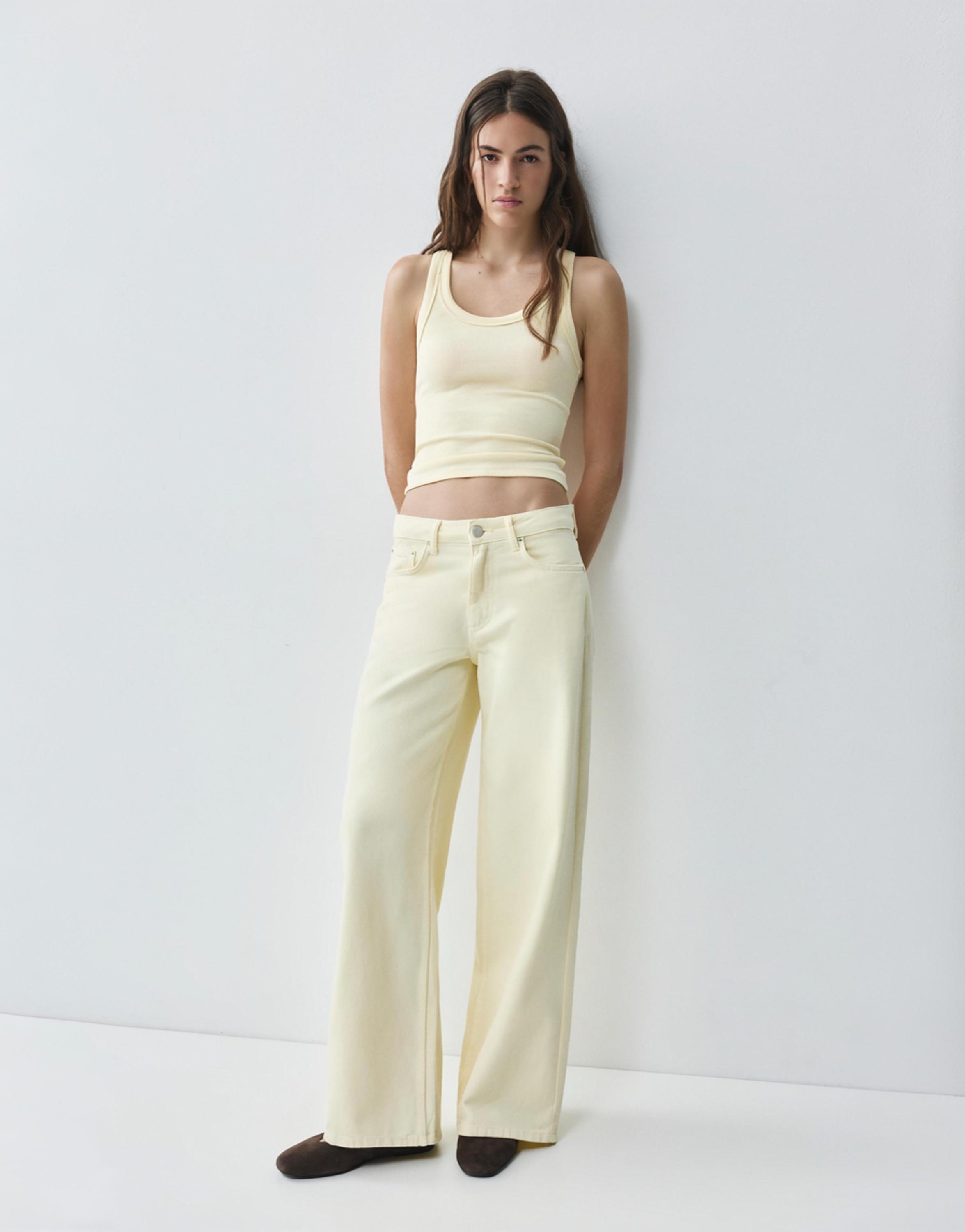 Basic tank top — Pale yellow