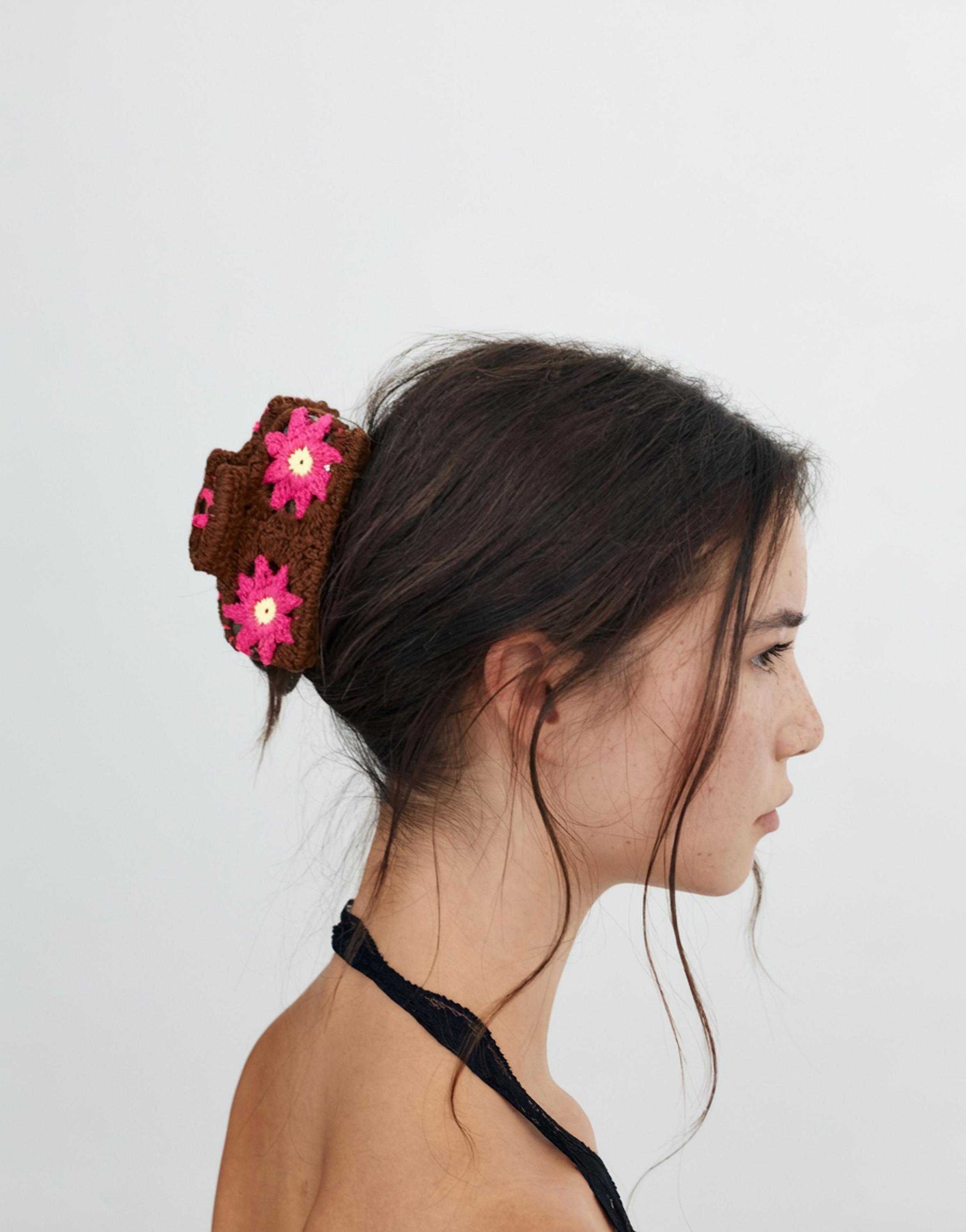 Crochet hair clip — Brown