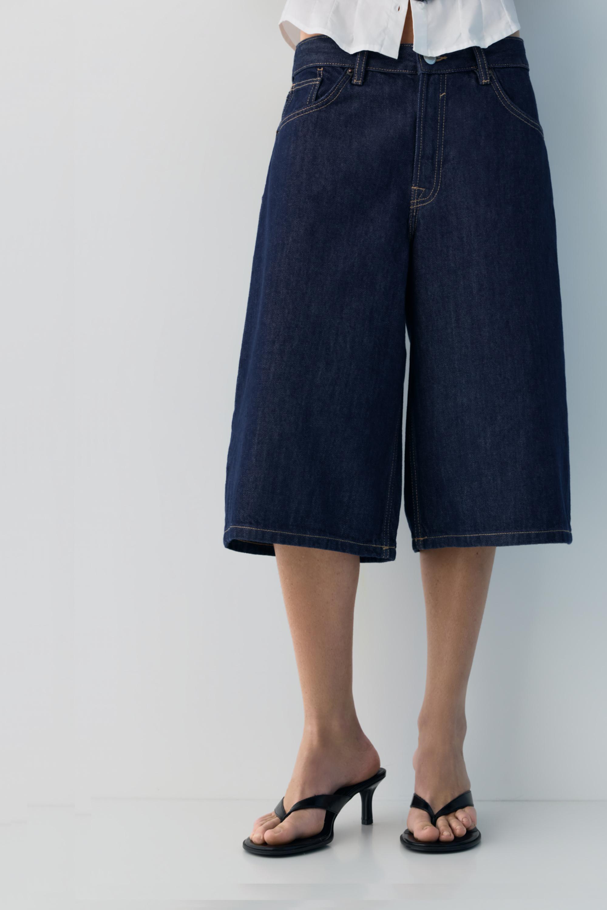 Low-rise denim jorts — Navy
