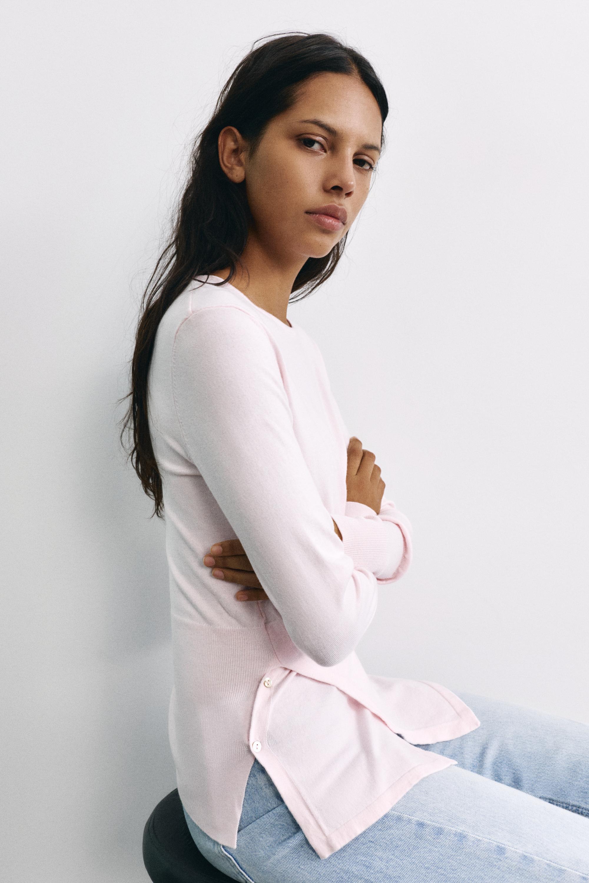 Buttoned crossover jumper — Pink