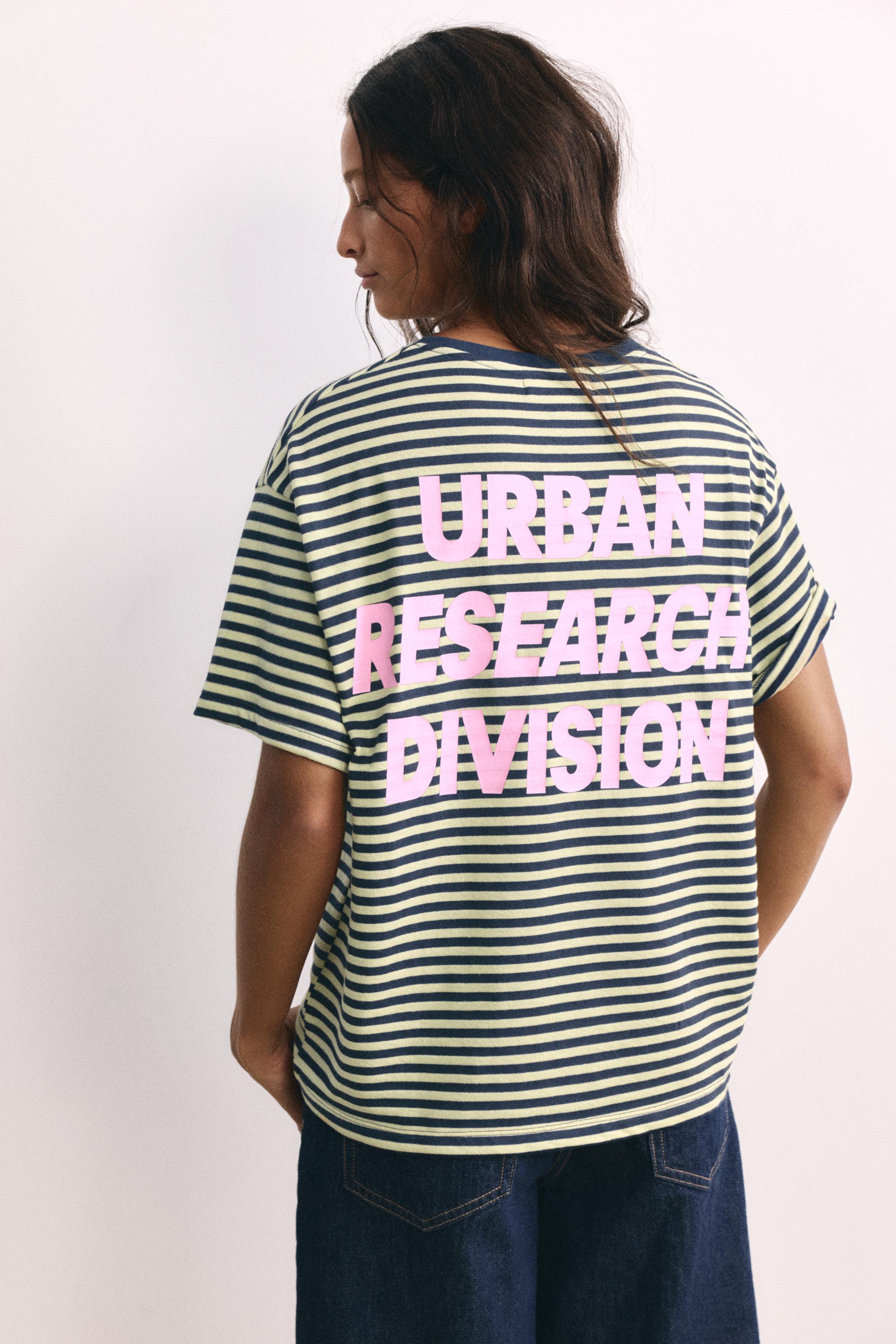 Striped T-shirt with text — Dark navy