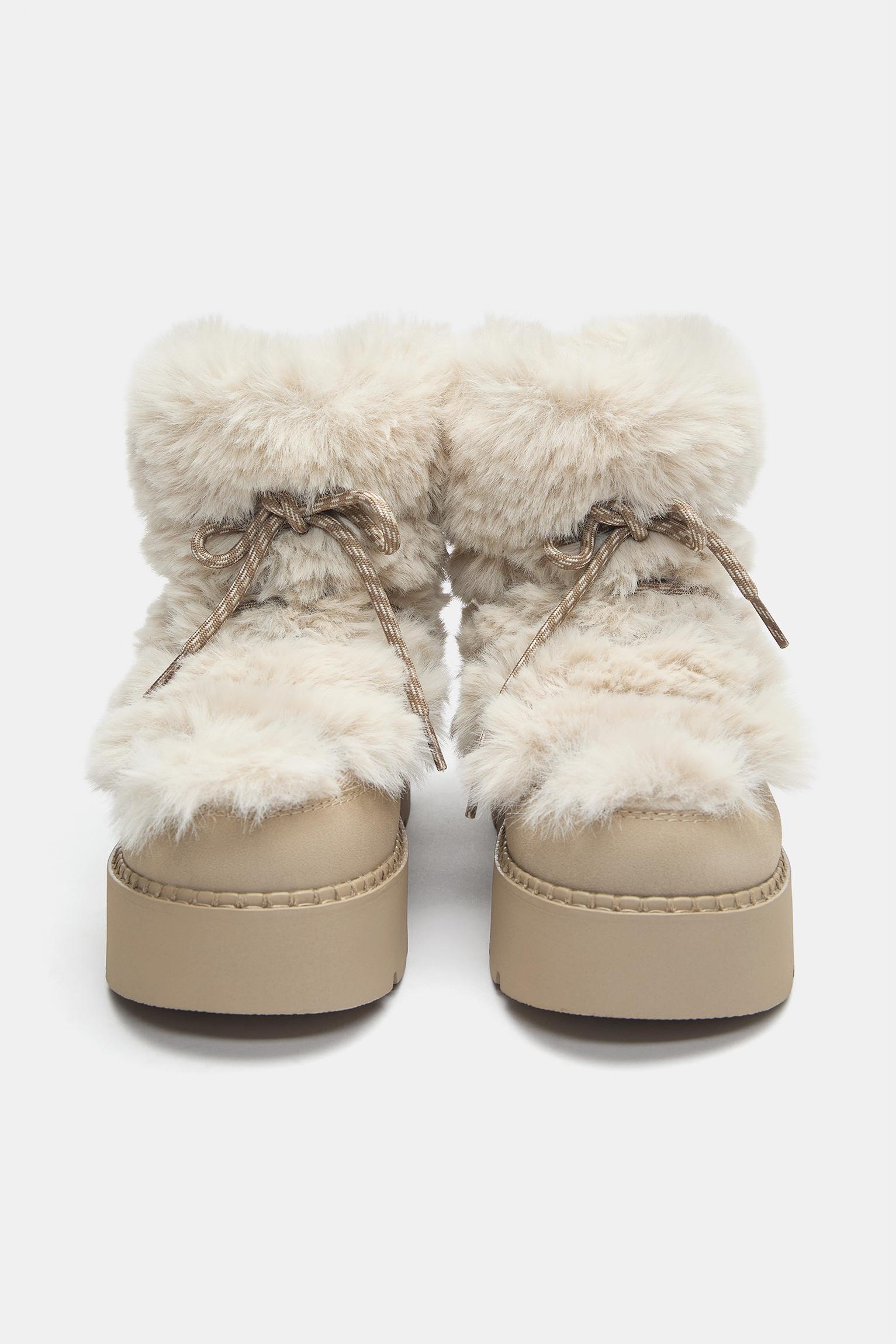 Flat faux fur boots — Ecru