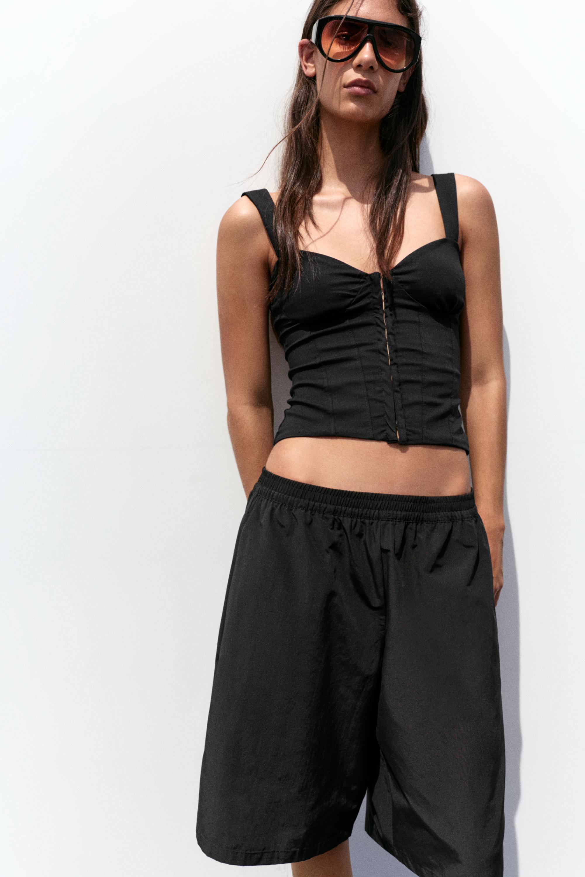 Black Bermuda shorts with elasticated waistband — Black