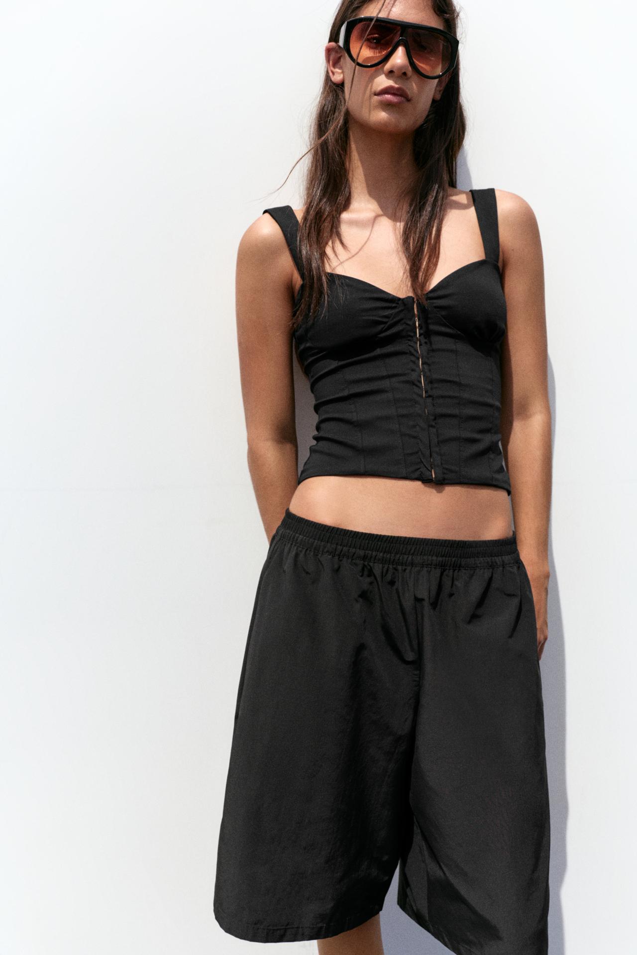 Black Bermuda shorts with elasticated waistband — Black