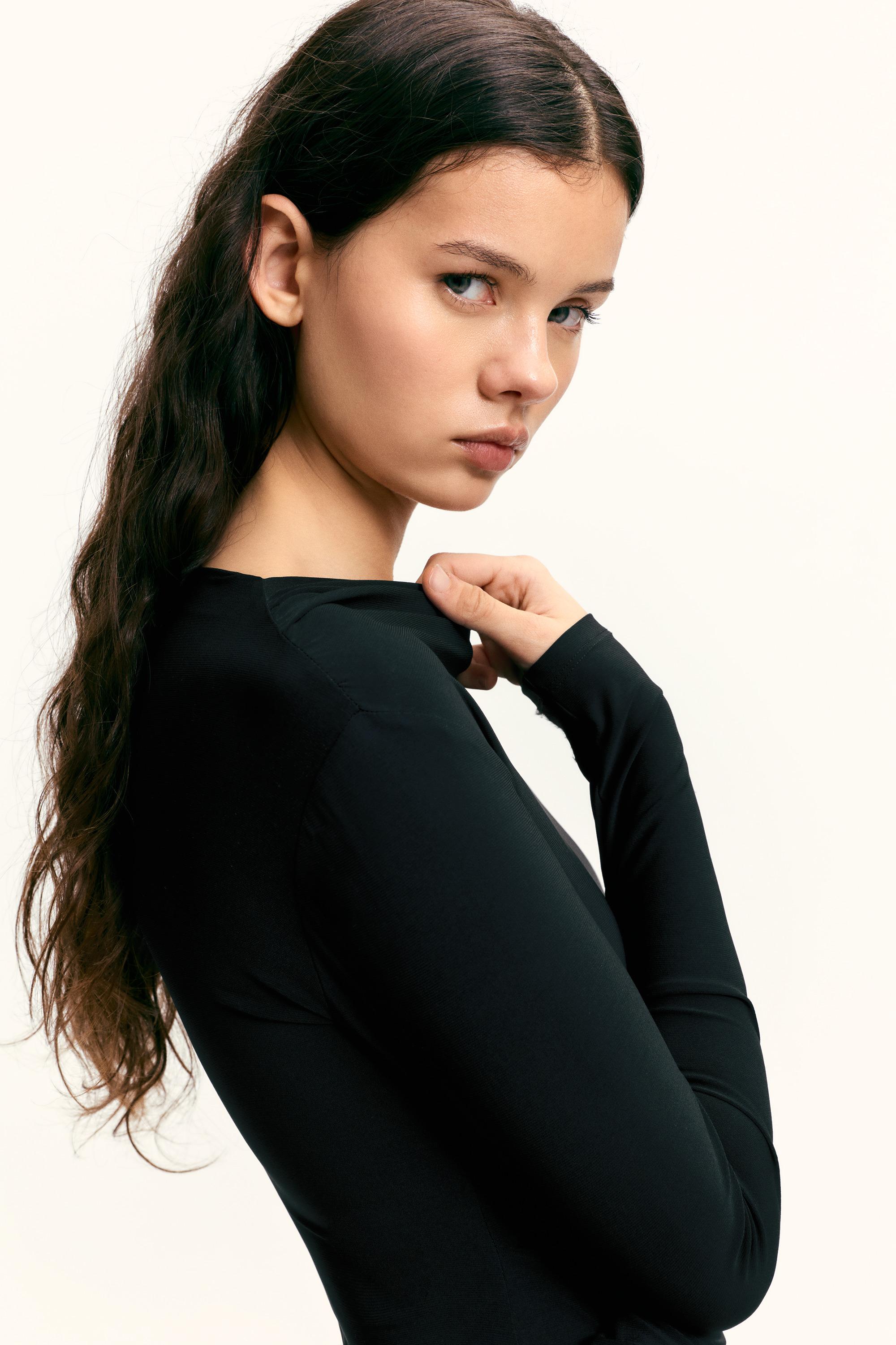 Soft draped midi dress — Black