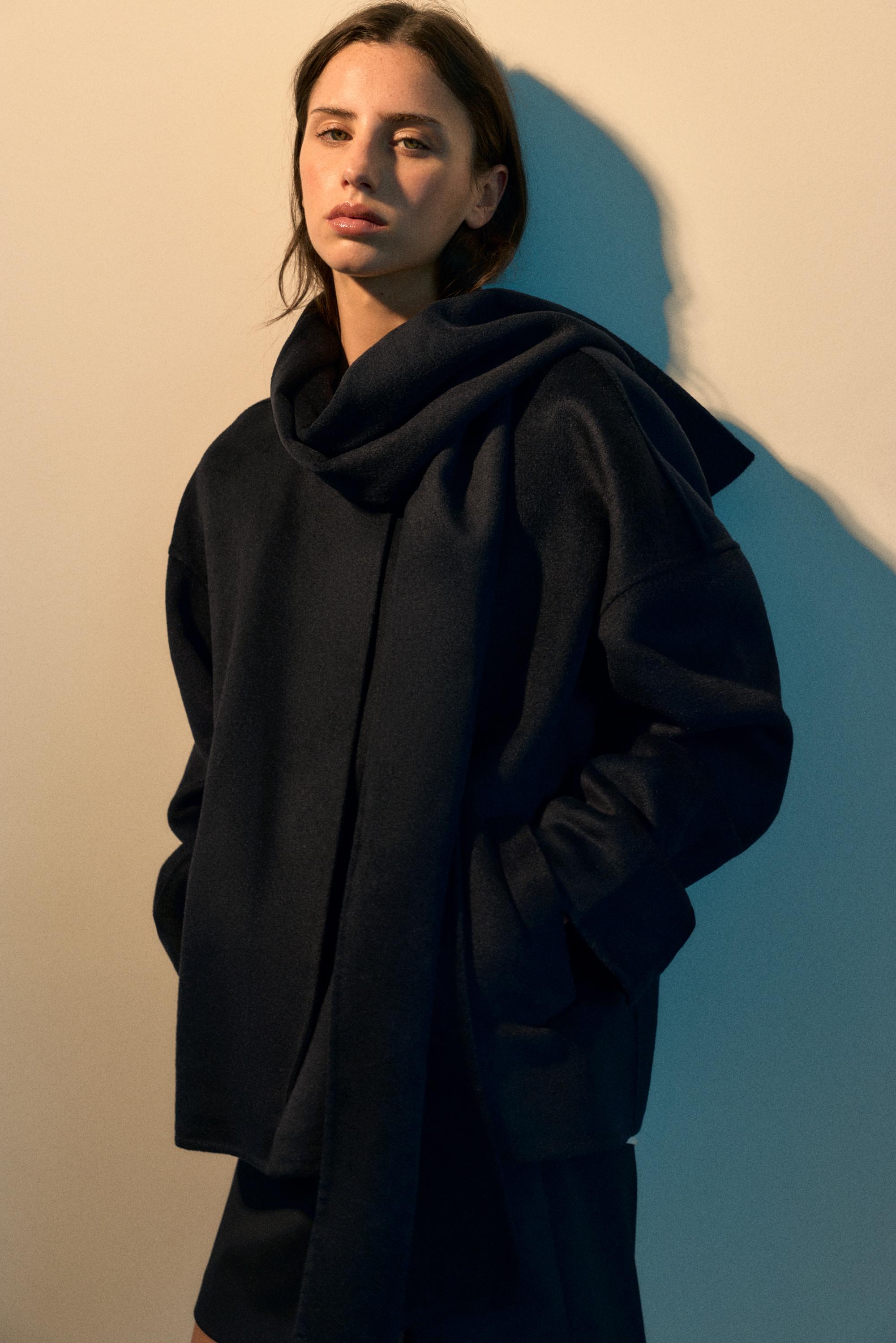 Short Wool Coat with Scarf - PULL&BEAR