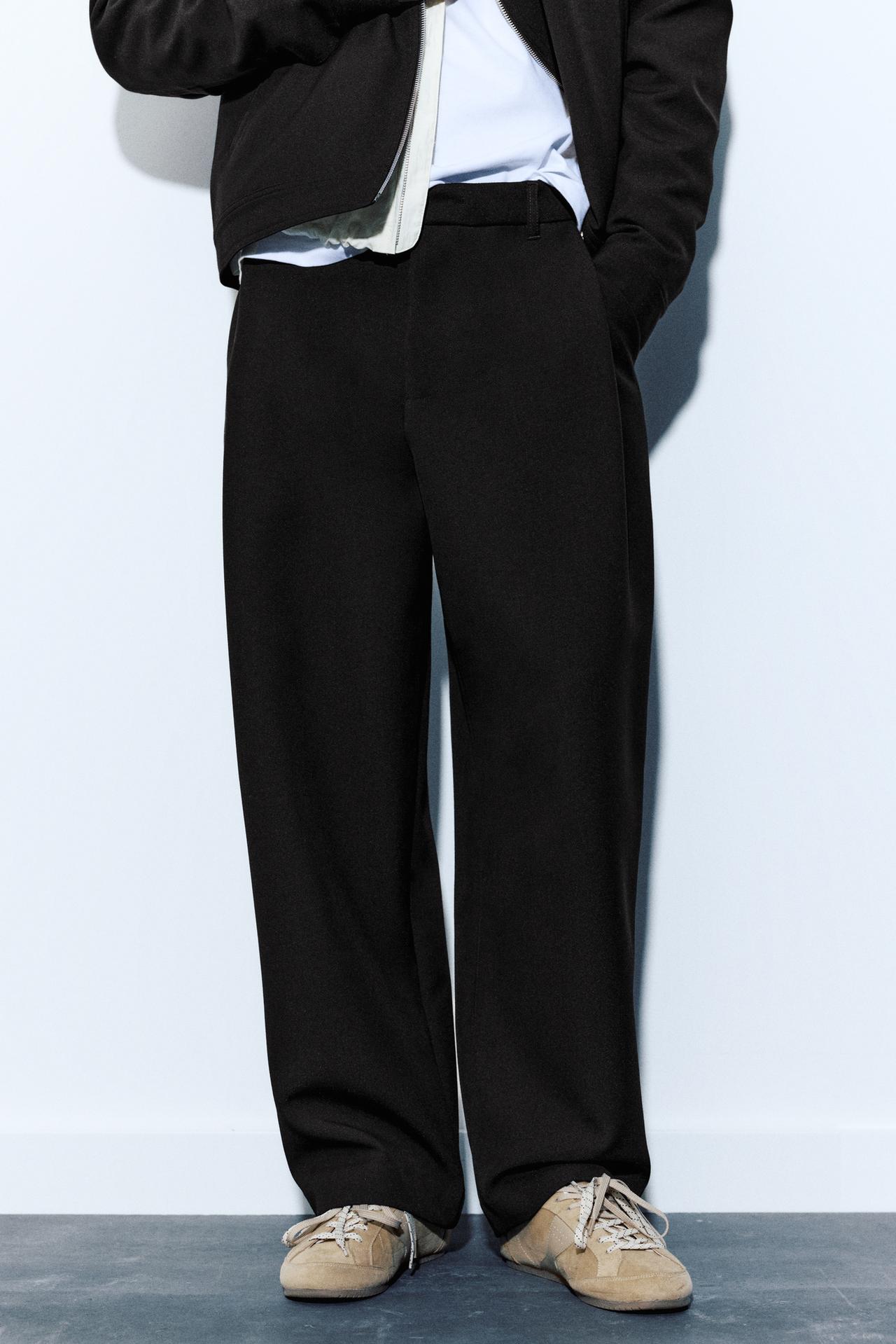 Straight tailored fit trousers — Black