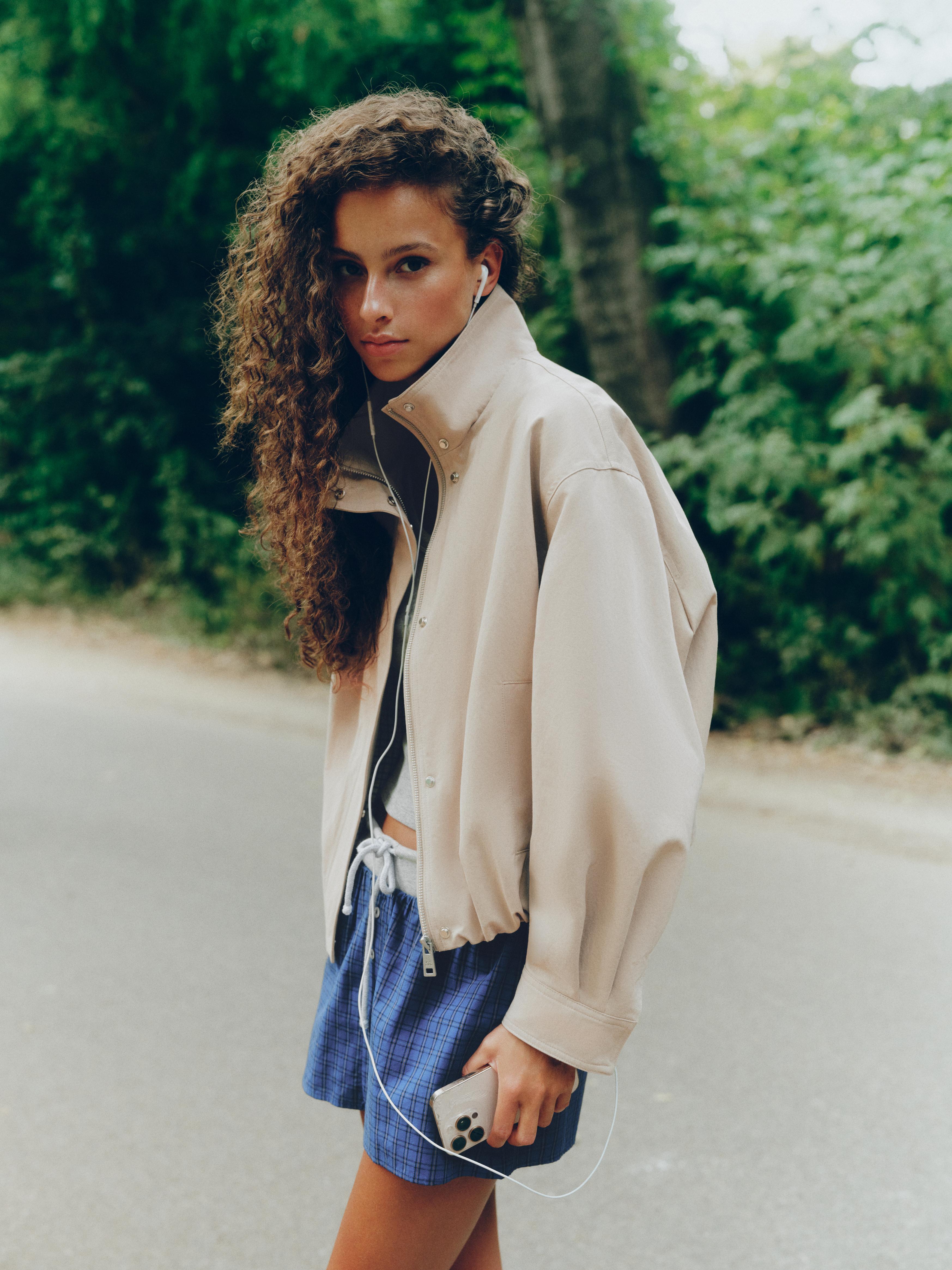 Oversize high-neck jacket — Sand