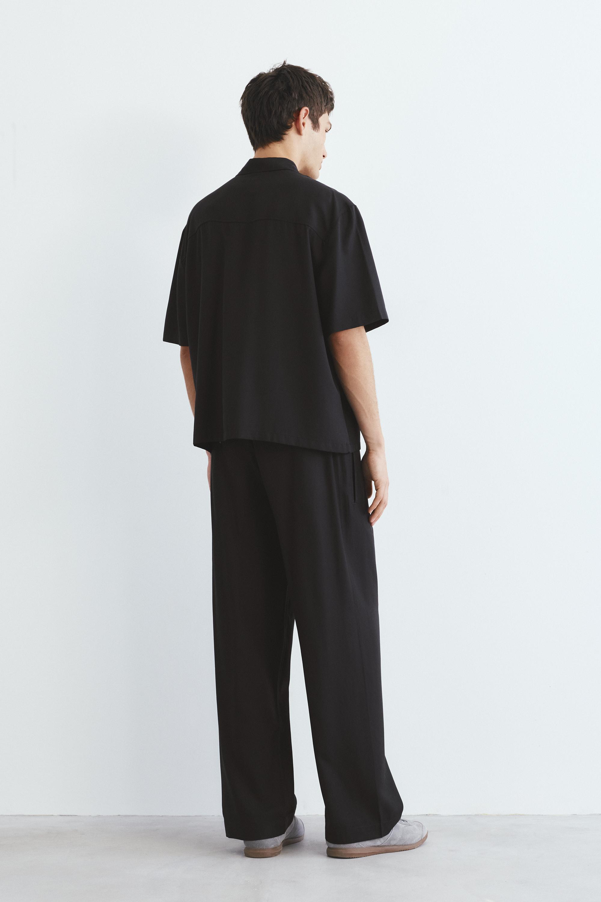 Short sleeve shirt with pocket — Black