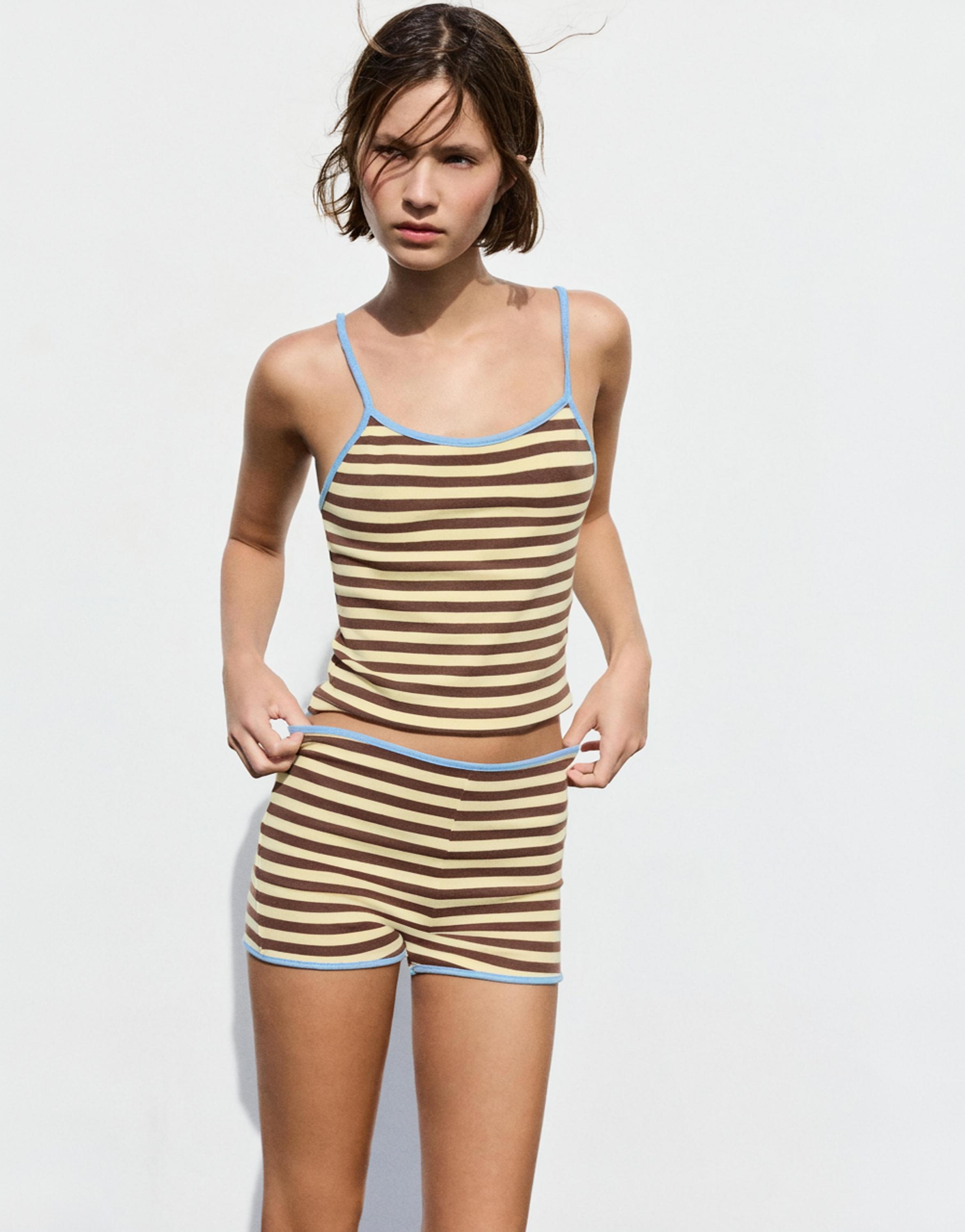 Striped ribbed mini shorts — Yellow