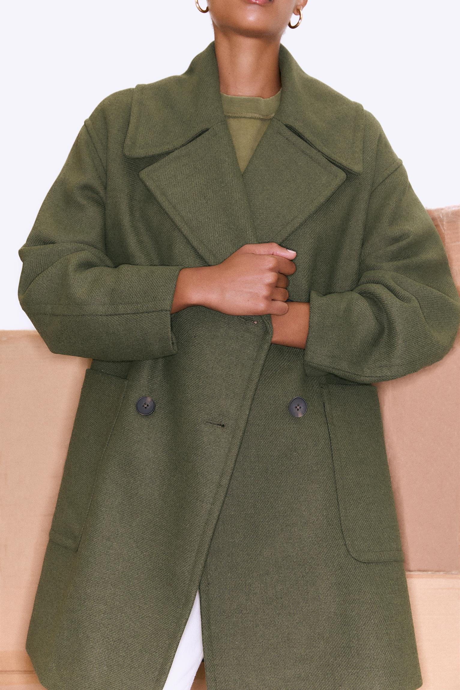 Pull and bear green coat hotsell