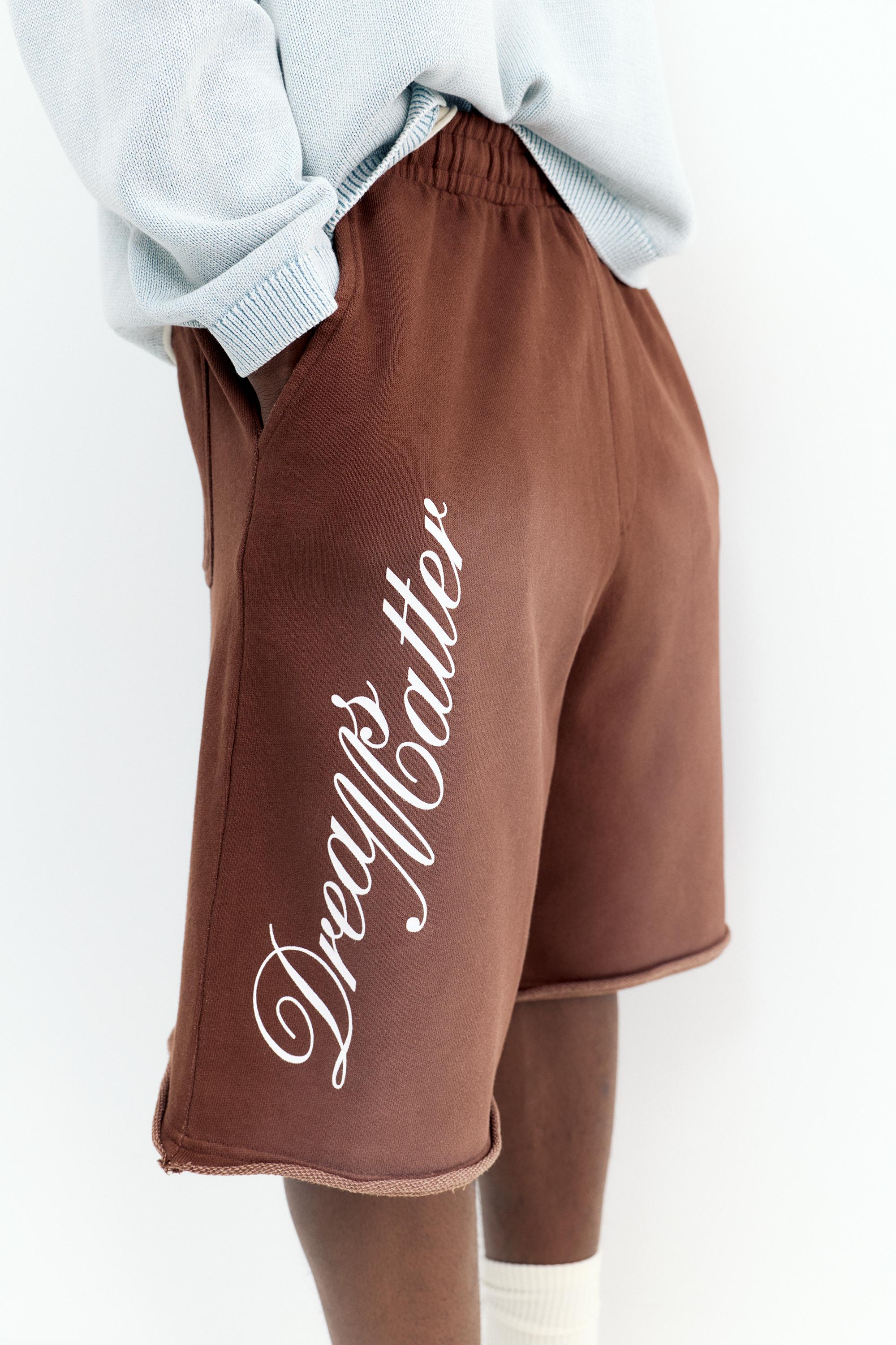 Graphic skater Bermuda sweatshorts — Brown