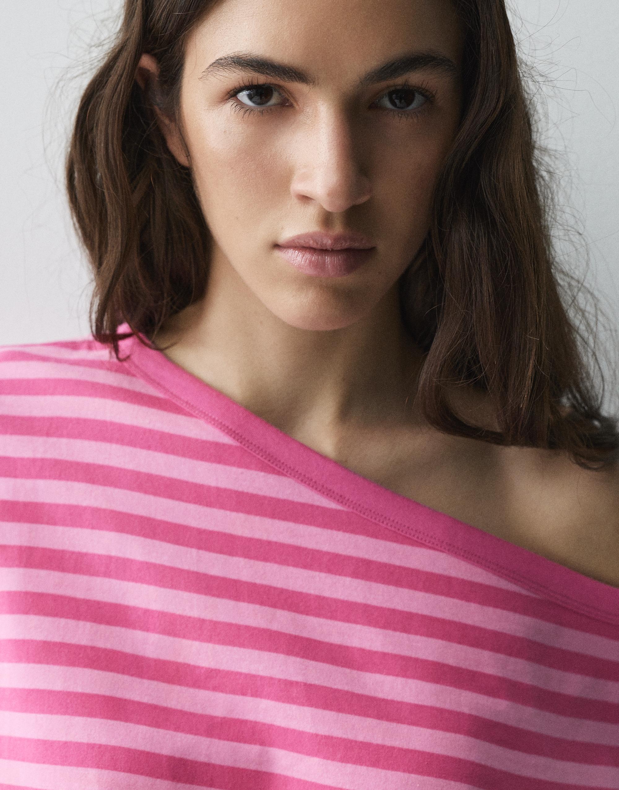 Asymmetric short sleeve T-shirt — Striped