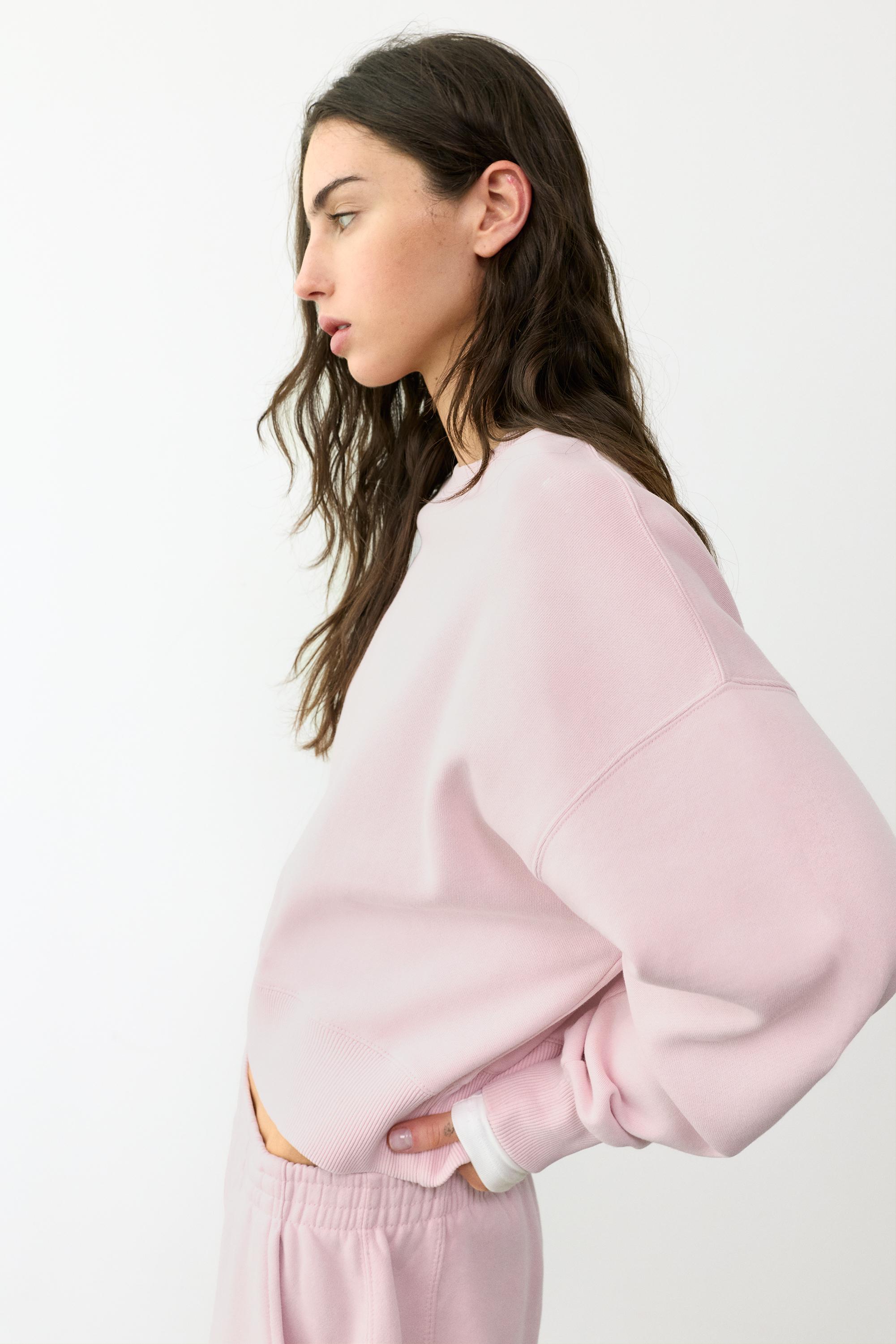 Round neck sweatshirt — Pastel pink
