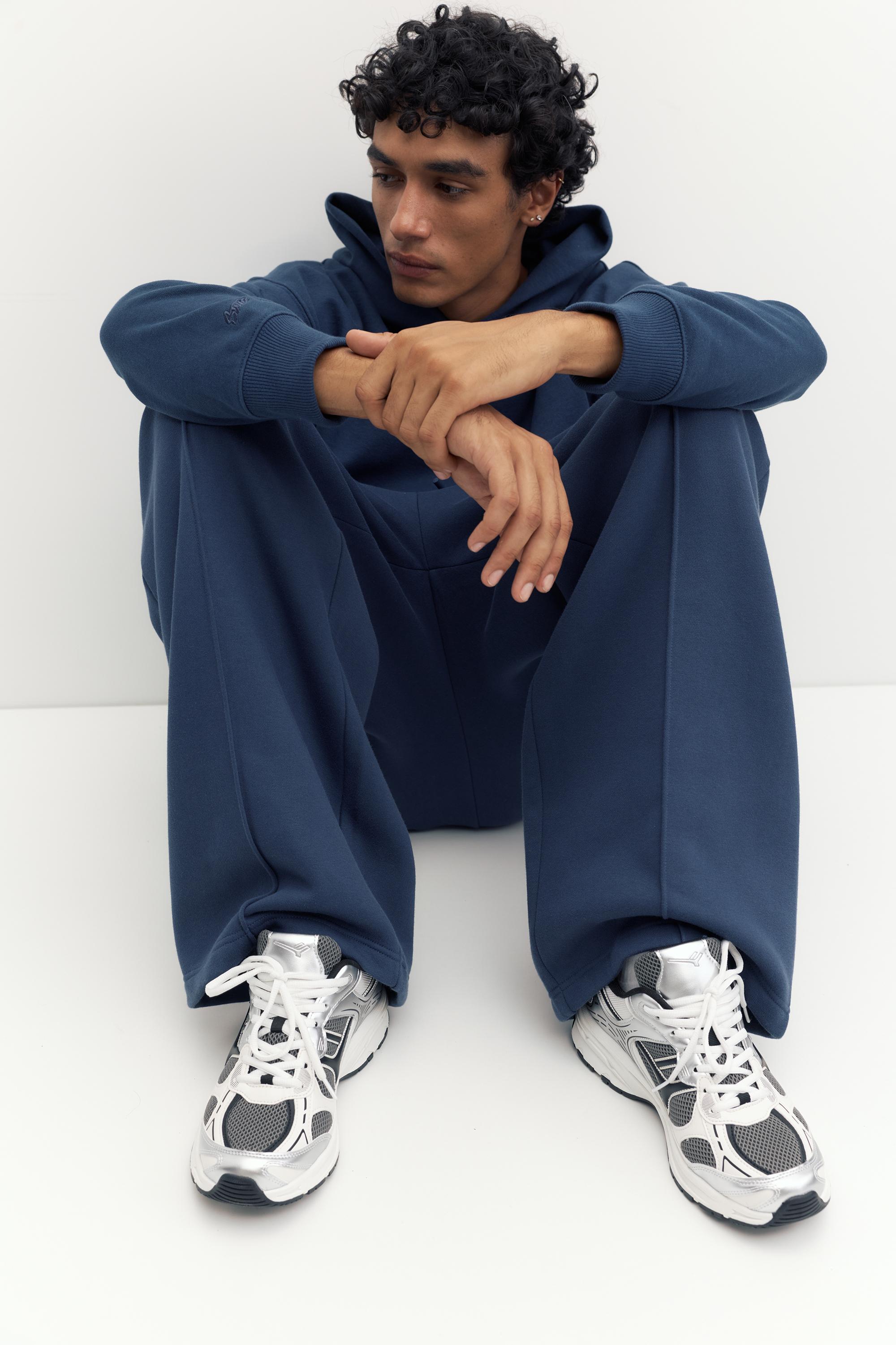 Multi-piece trainers — Silver