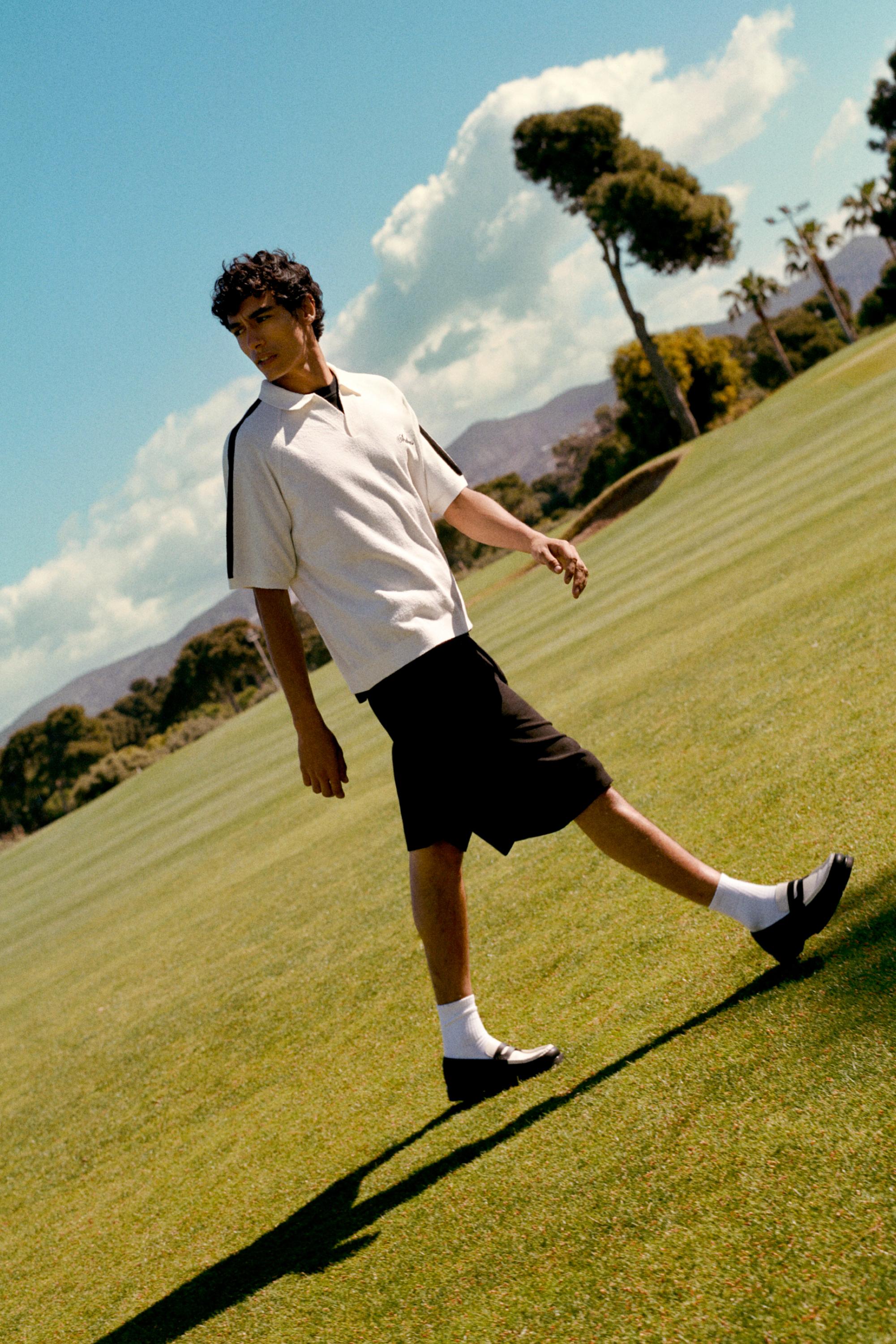 Smart Bermuda shorts with pleats — Black