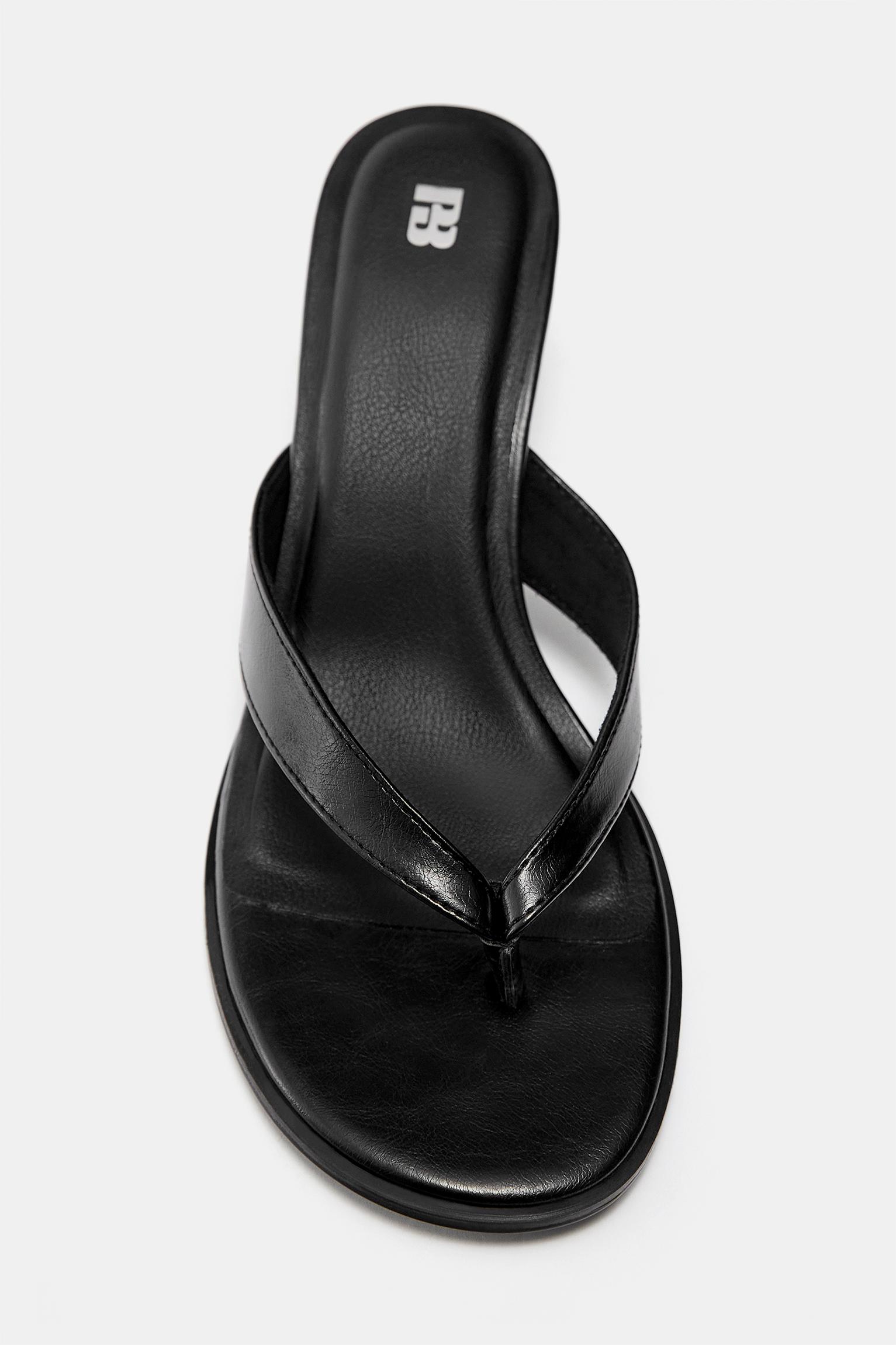 High-heel sandals — Black